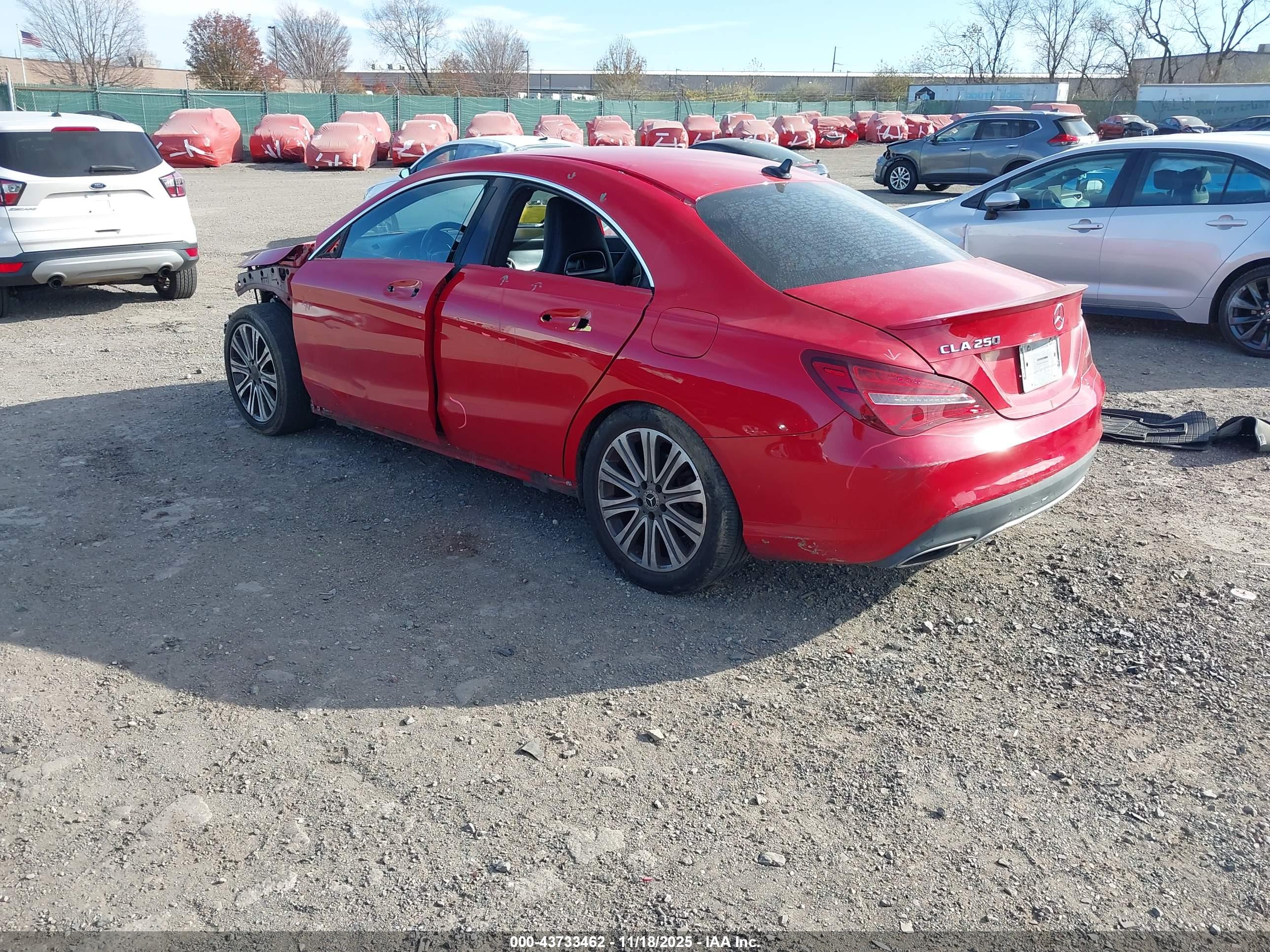MERCEDES-BENZ CLA image 3