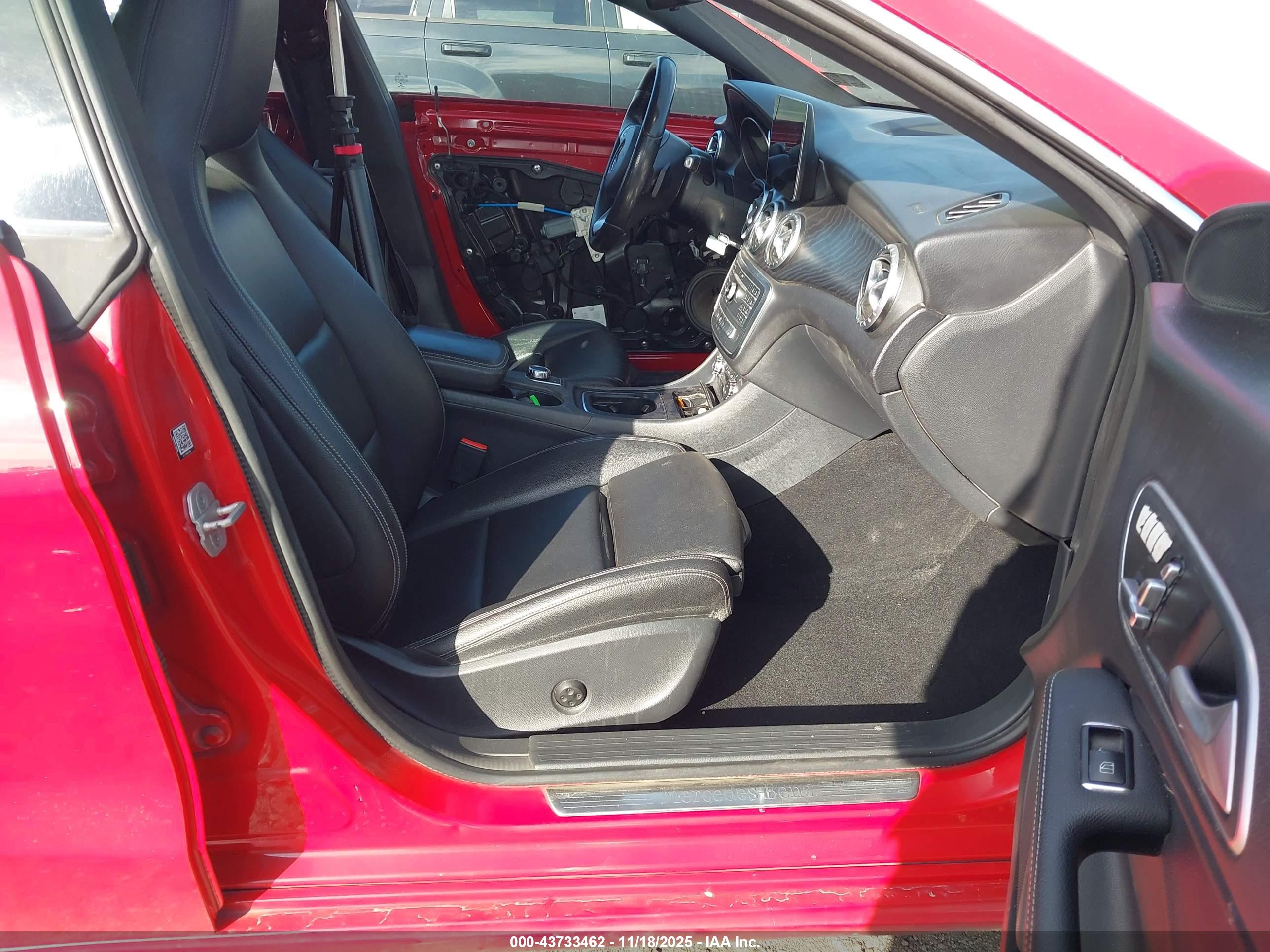 MERCEDES-BENZ CLA image 5