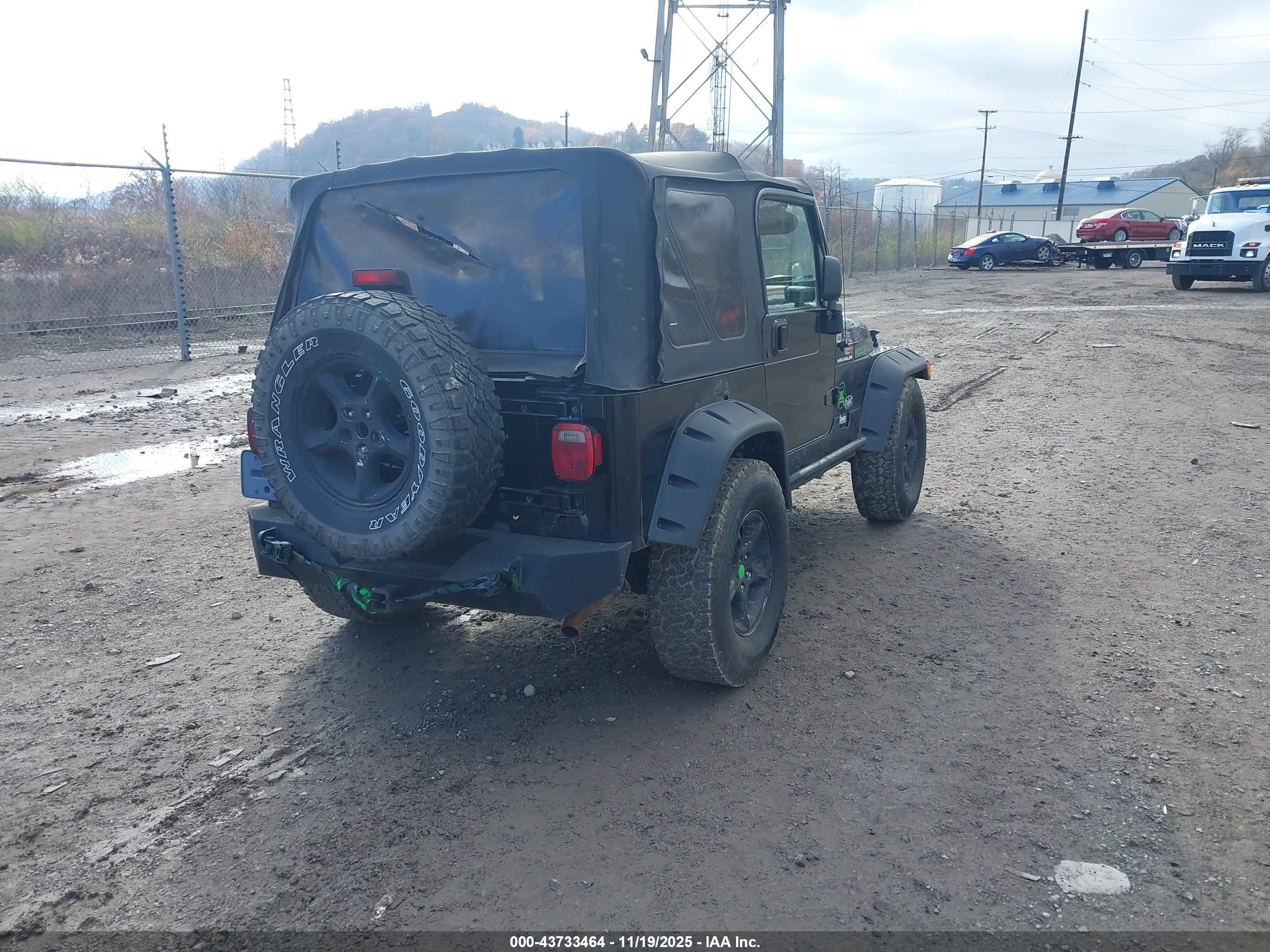 JEEP WRANGLER image 4