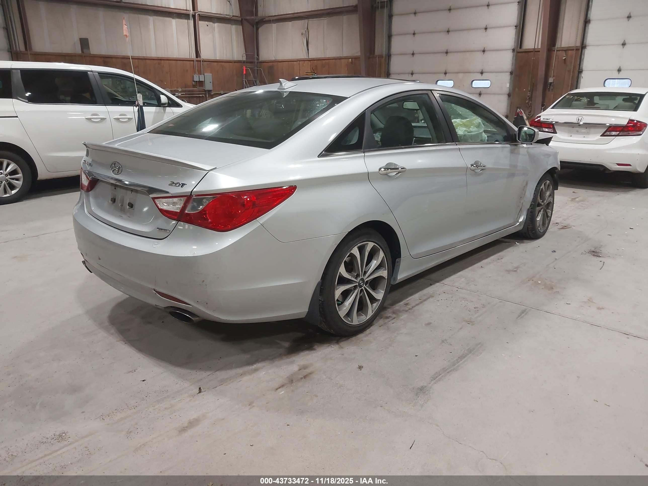 HYUNDAI SONATA image 4