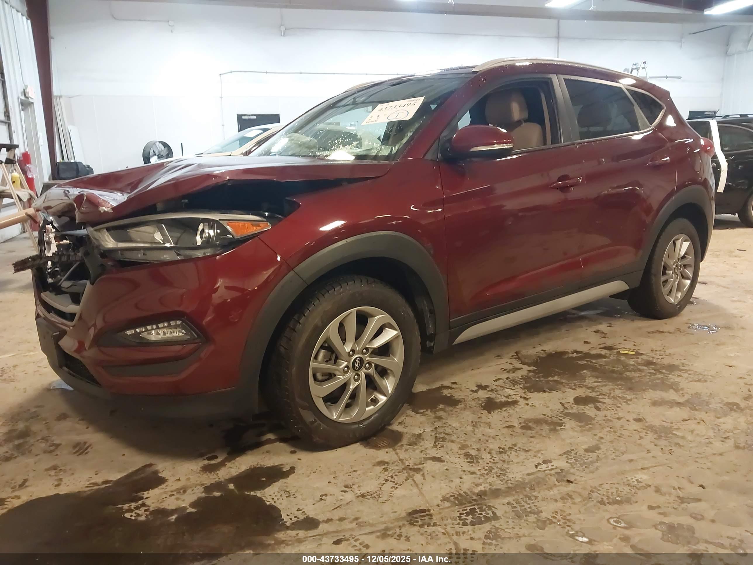 HYUNDAI TUCSON image 2