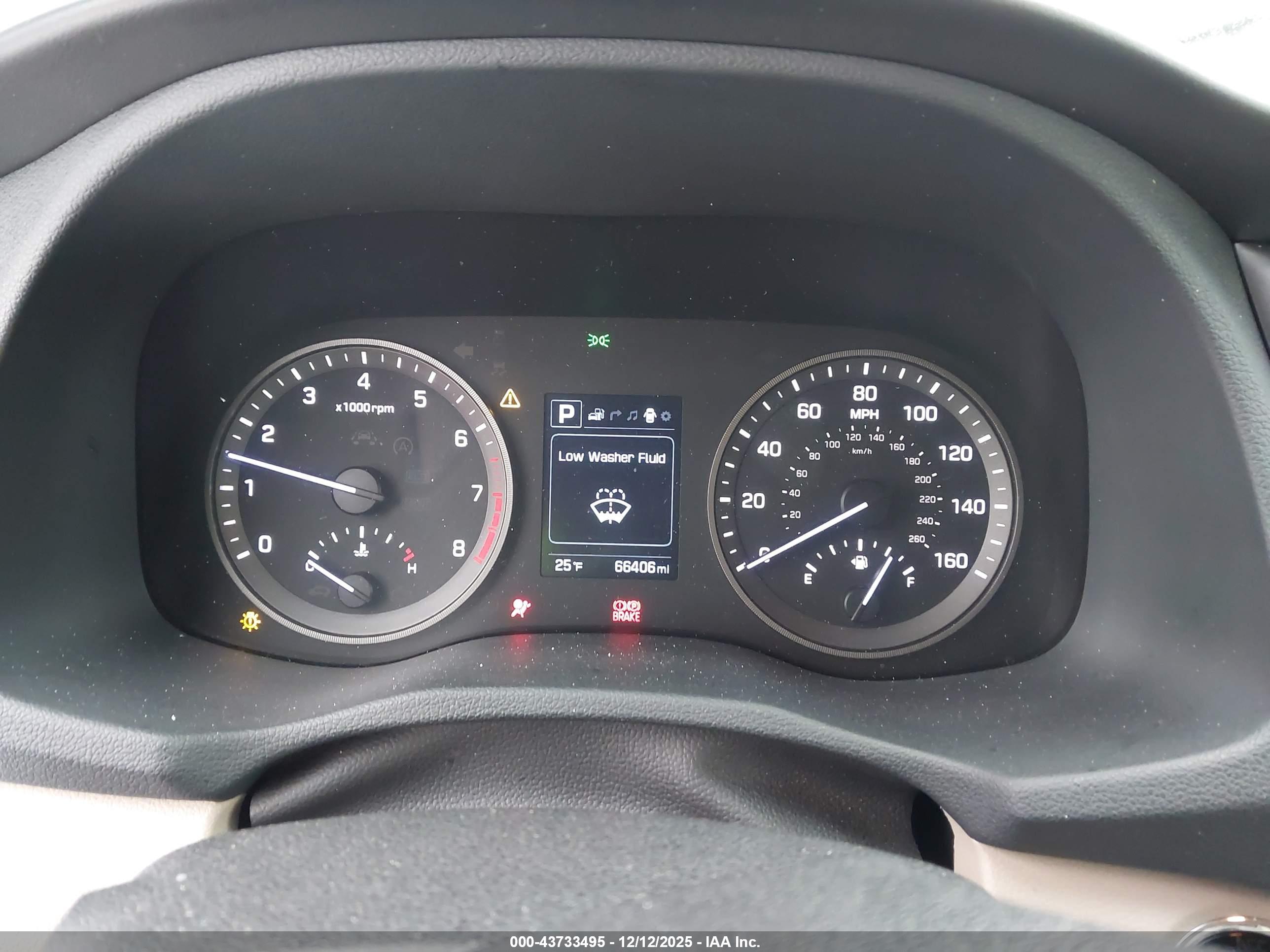 HYUNDAI TUCSON image 7