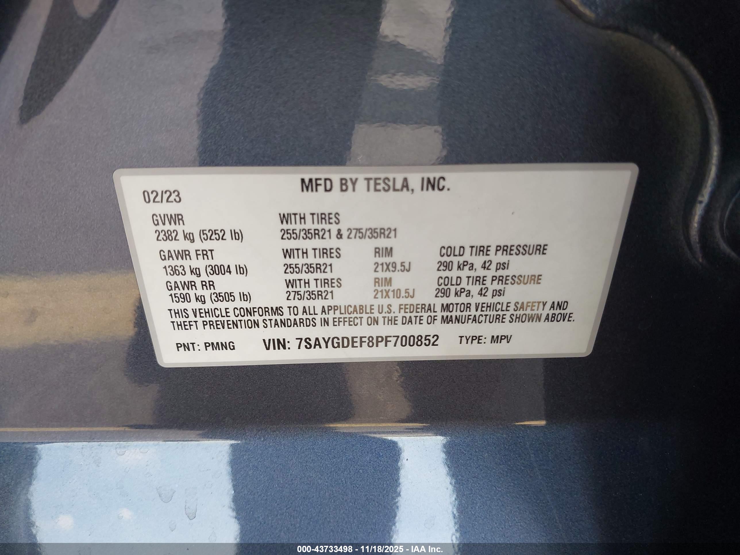 TESLA MODEL image 9