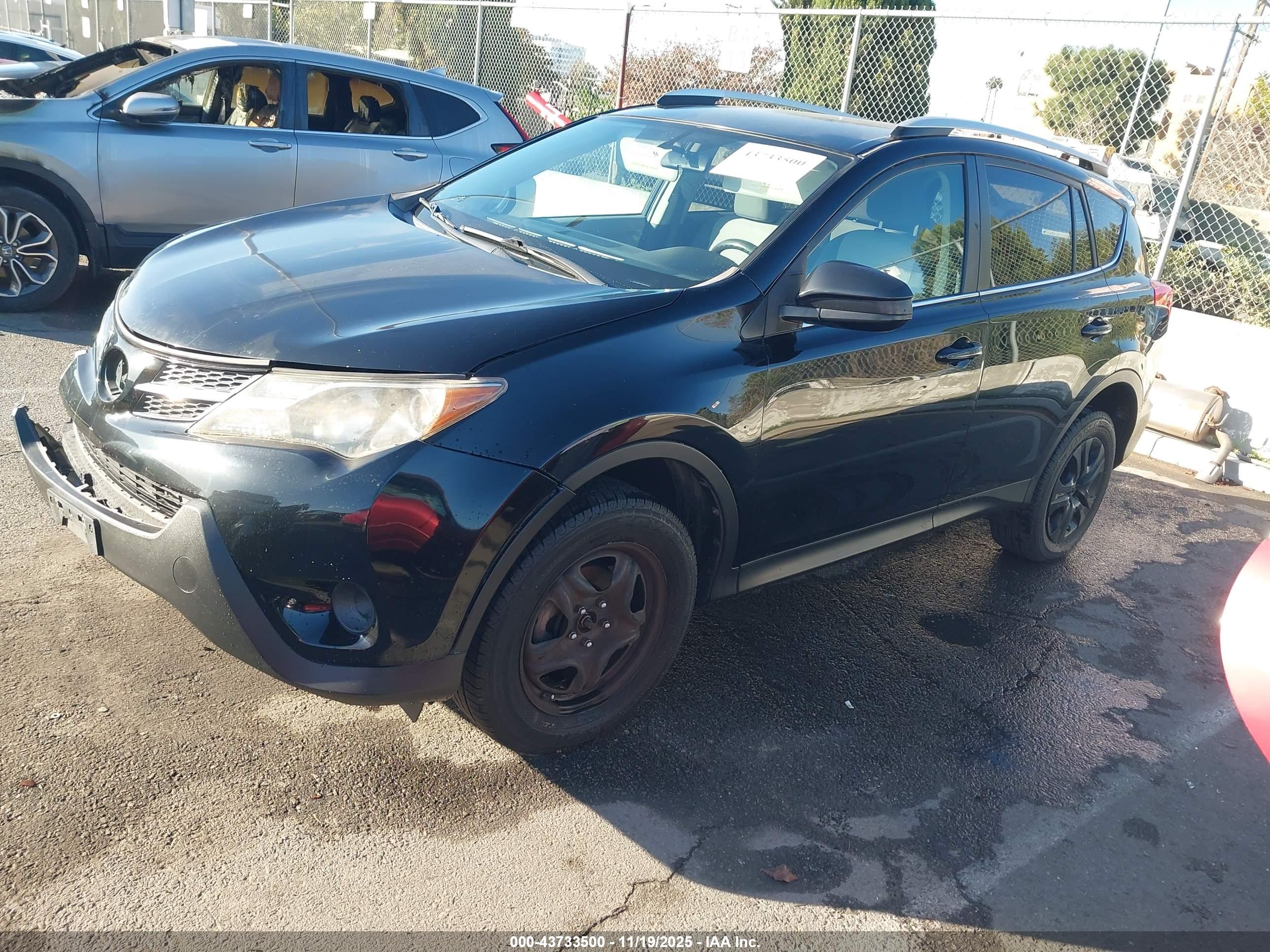 TOYOTA RAV4 image 2