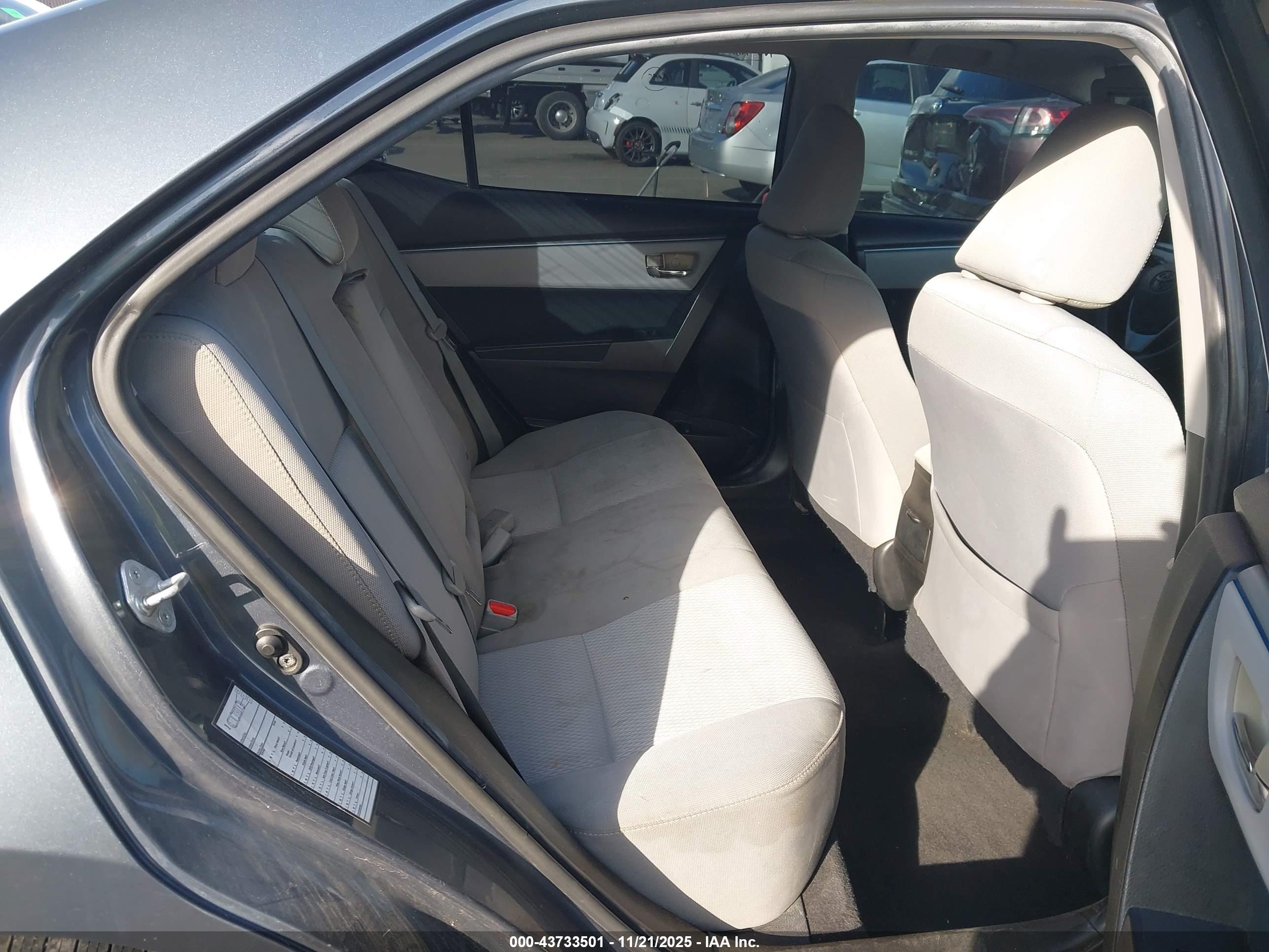 TOYOTA COROLLA image 8
