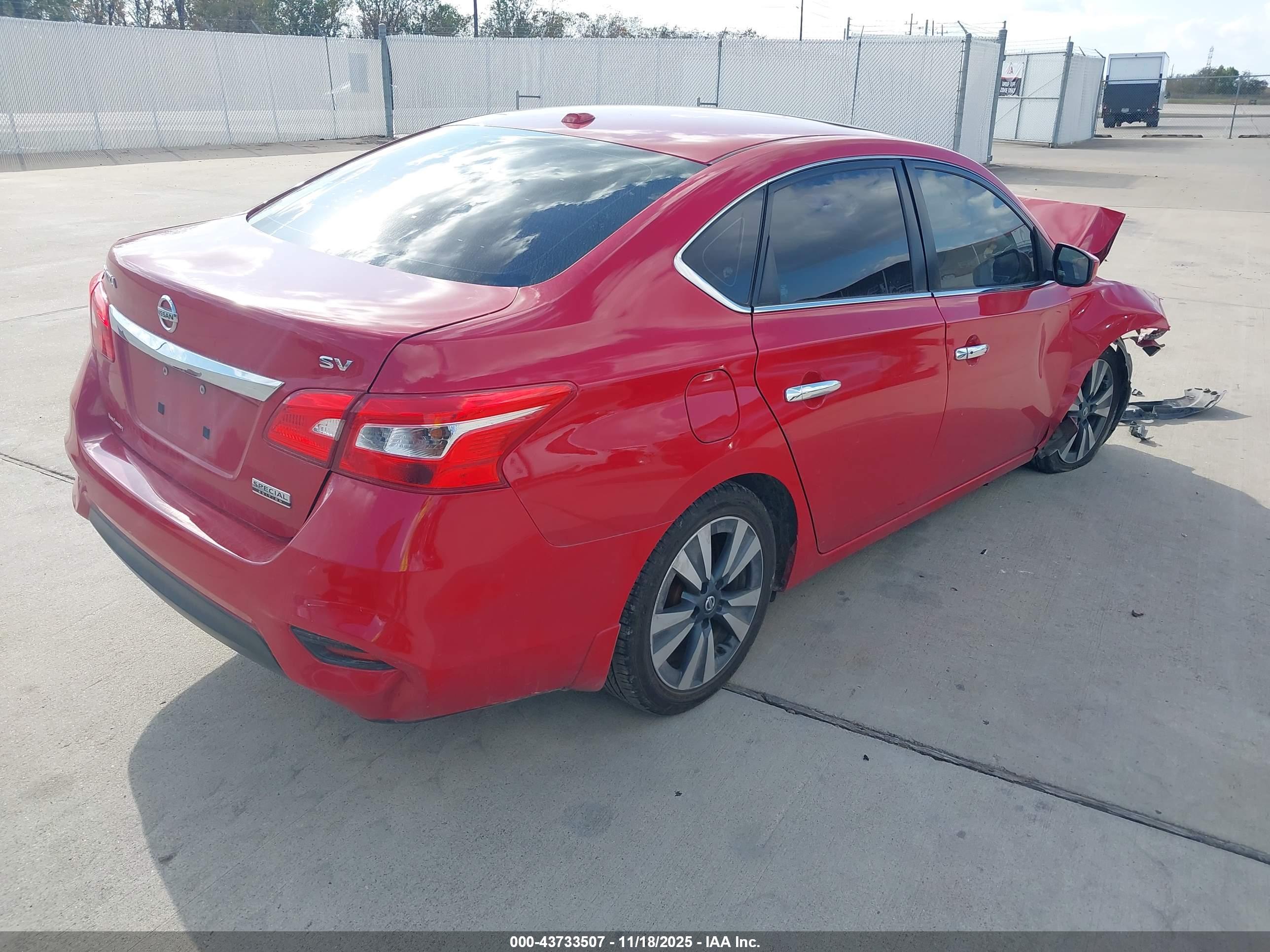 NISSAN SENTRA image 4