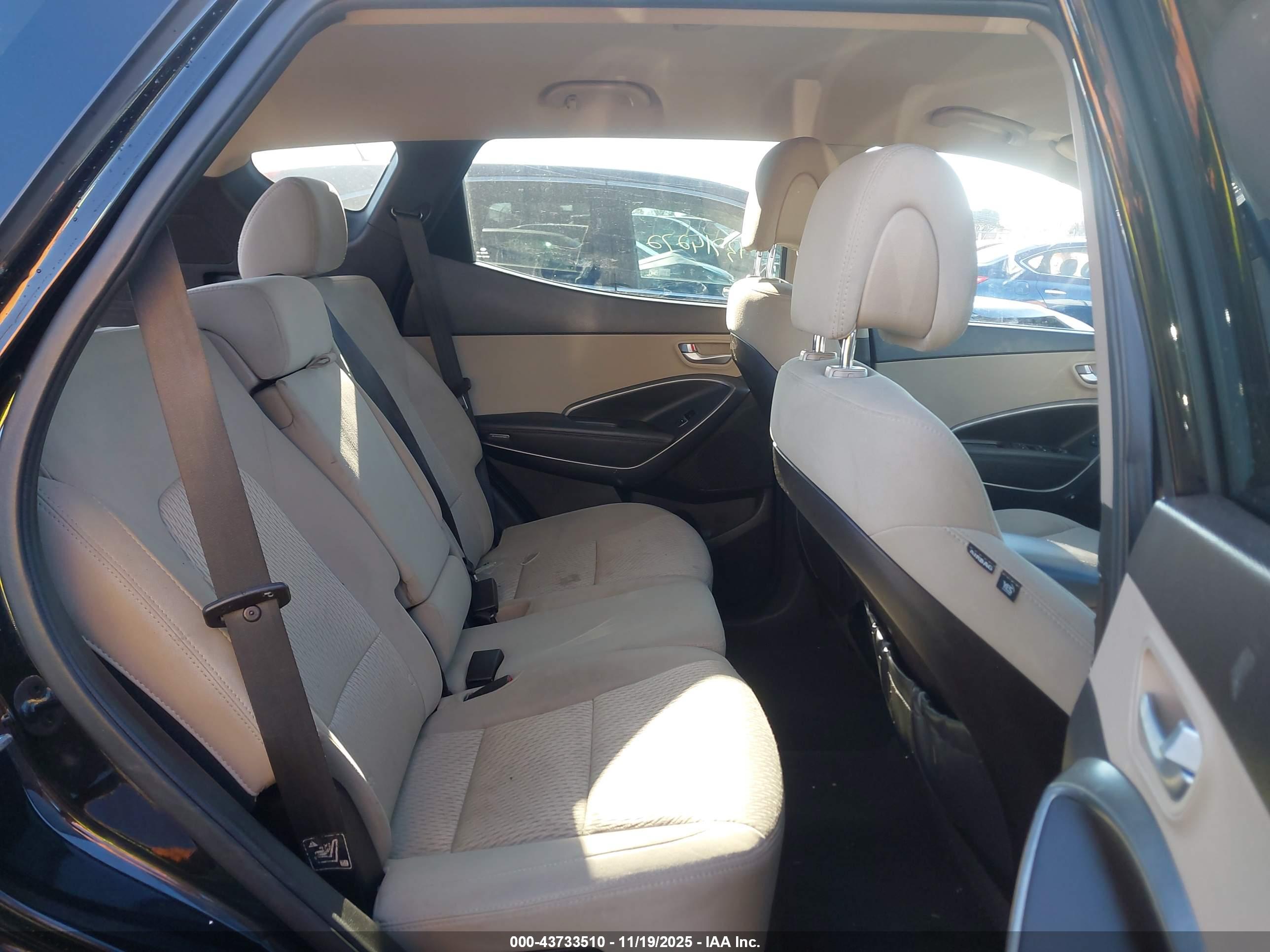 HYUNDAI SANTA image 8