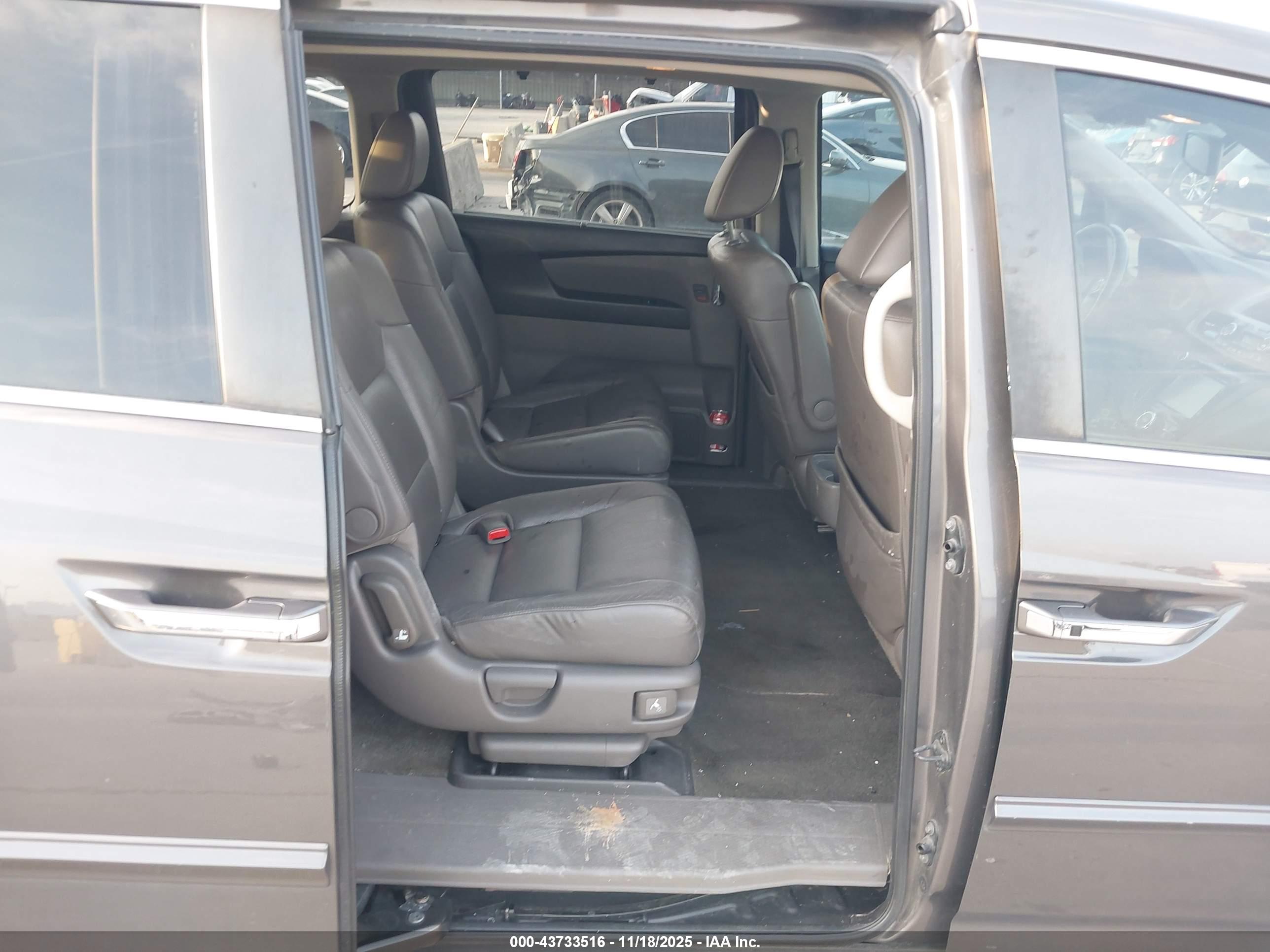 HONDA ODYSSEY image 8