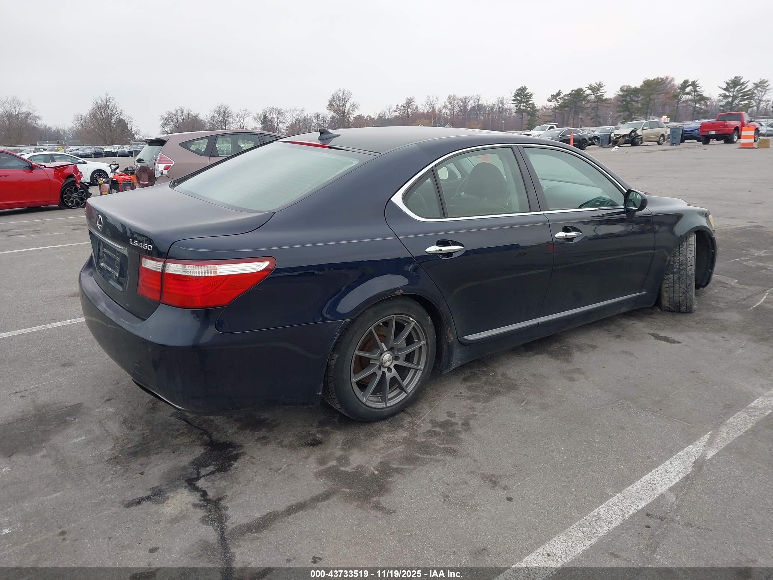 LEXUS LS image 4
