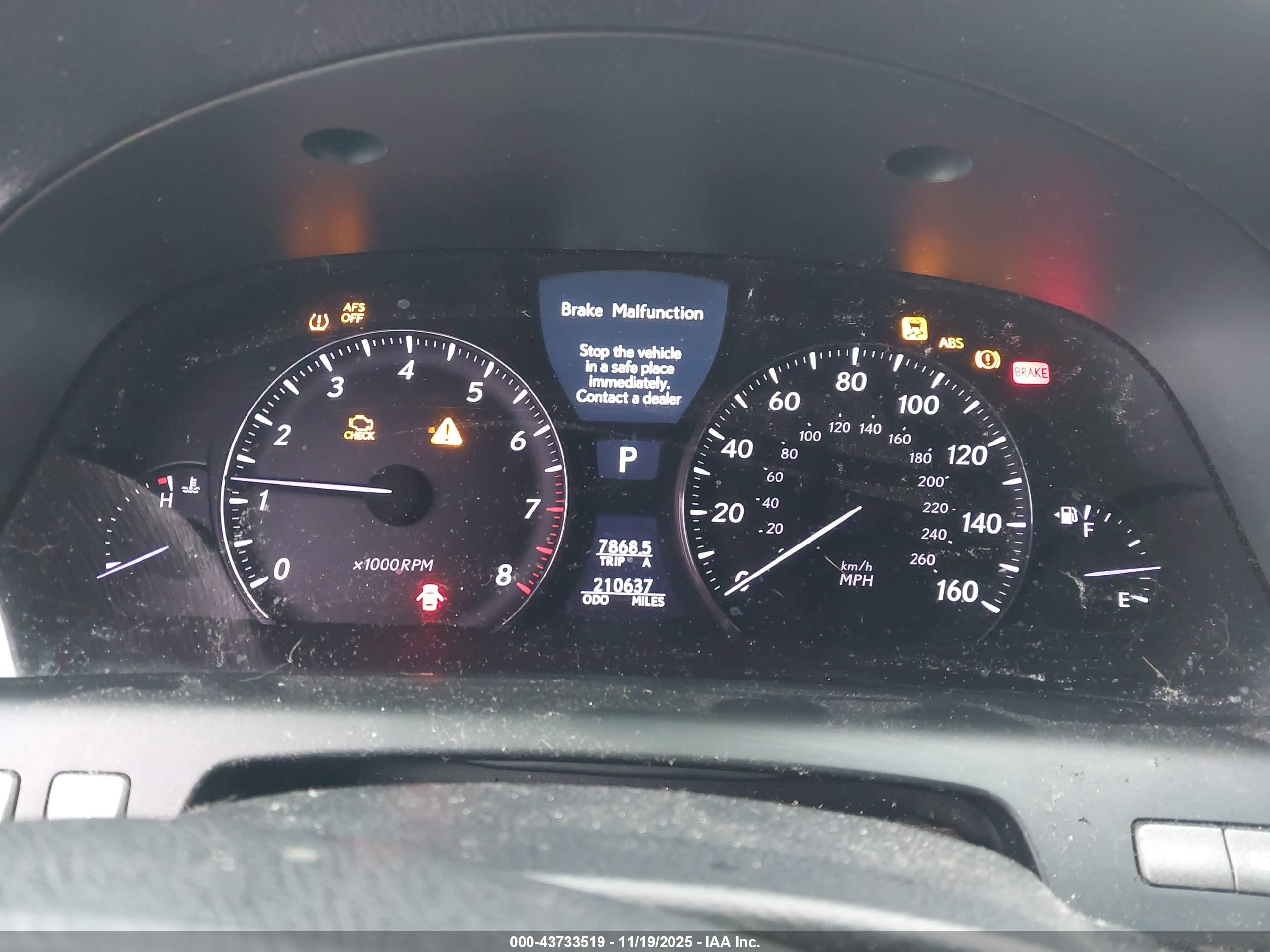LEXUS LS image 7