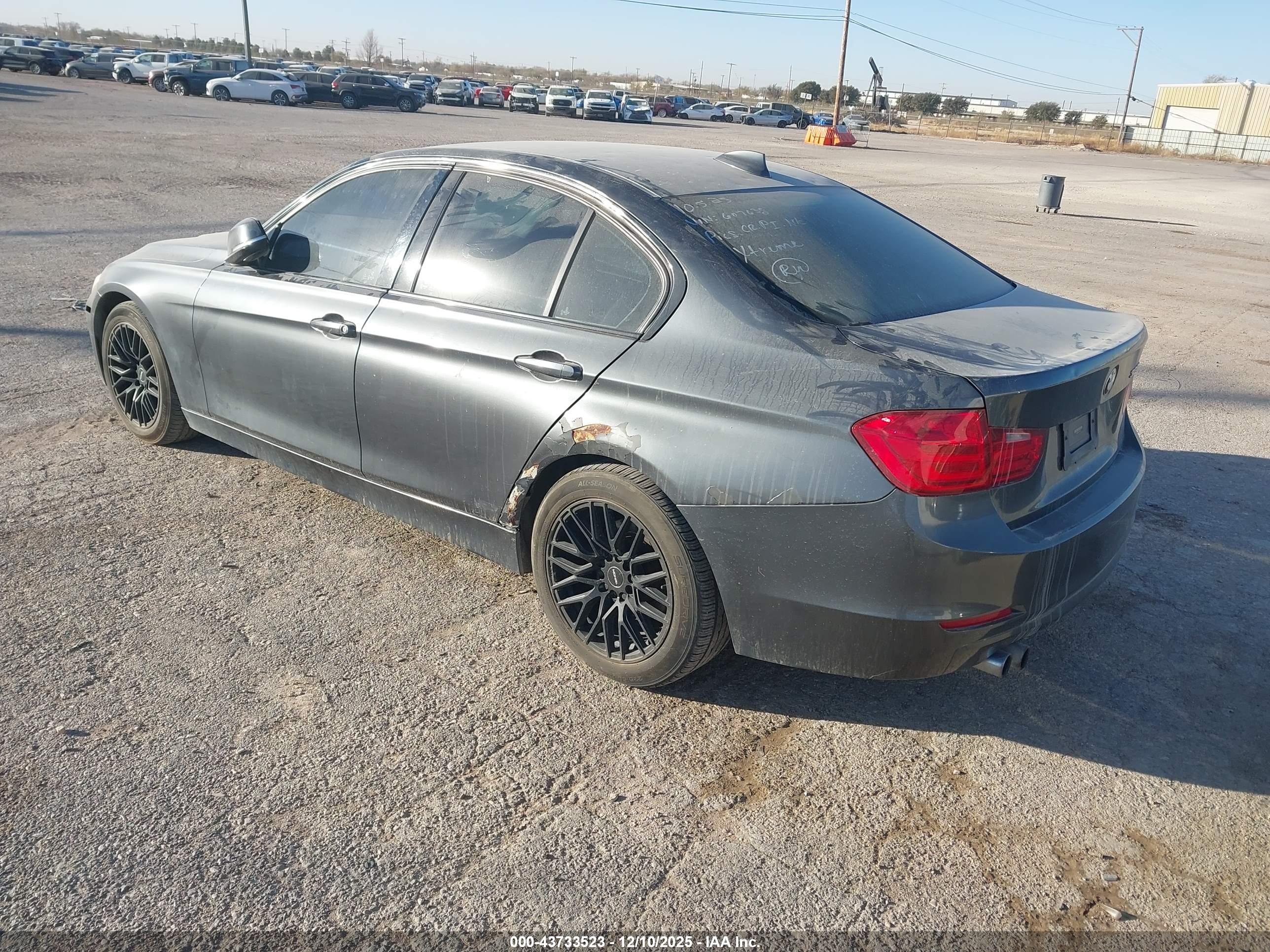 BMW 328I image 3