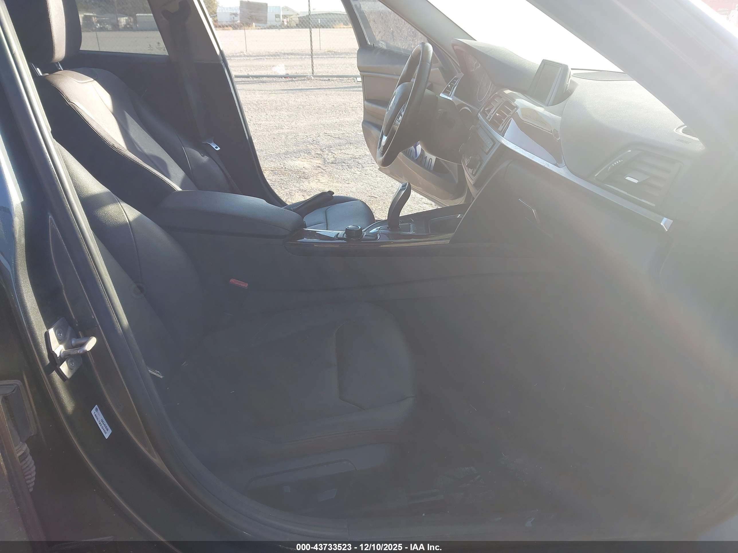 BMW 328I image 5