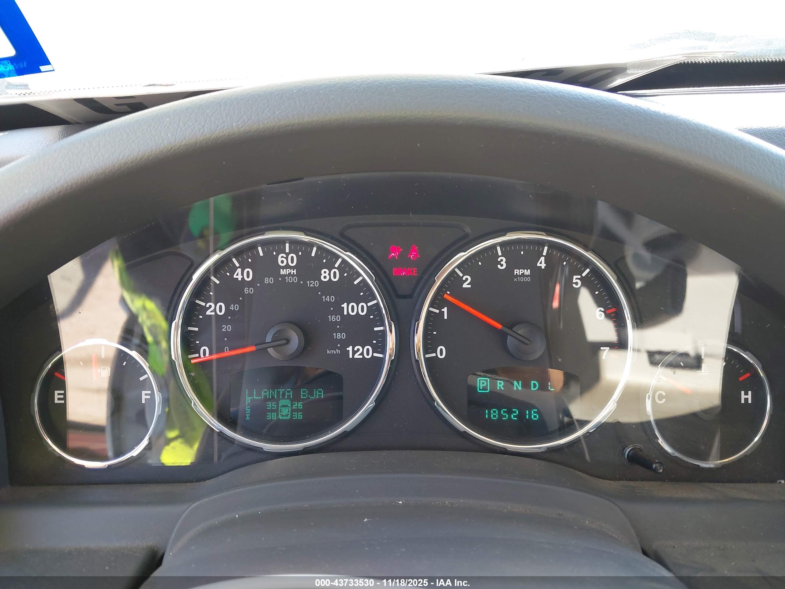 JEEP LIBERTY image 7