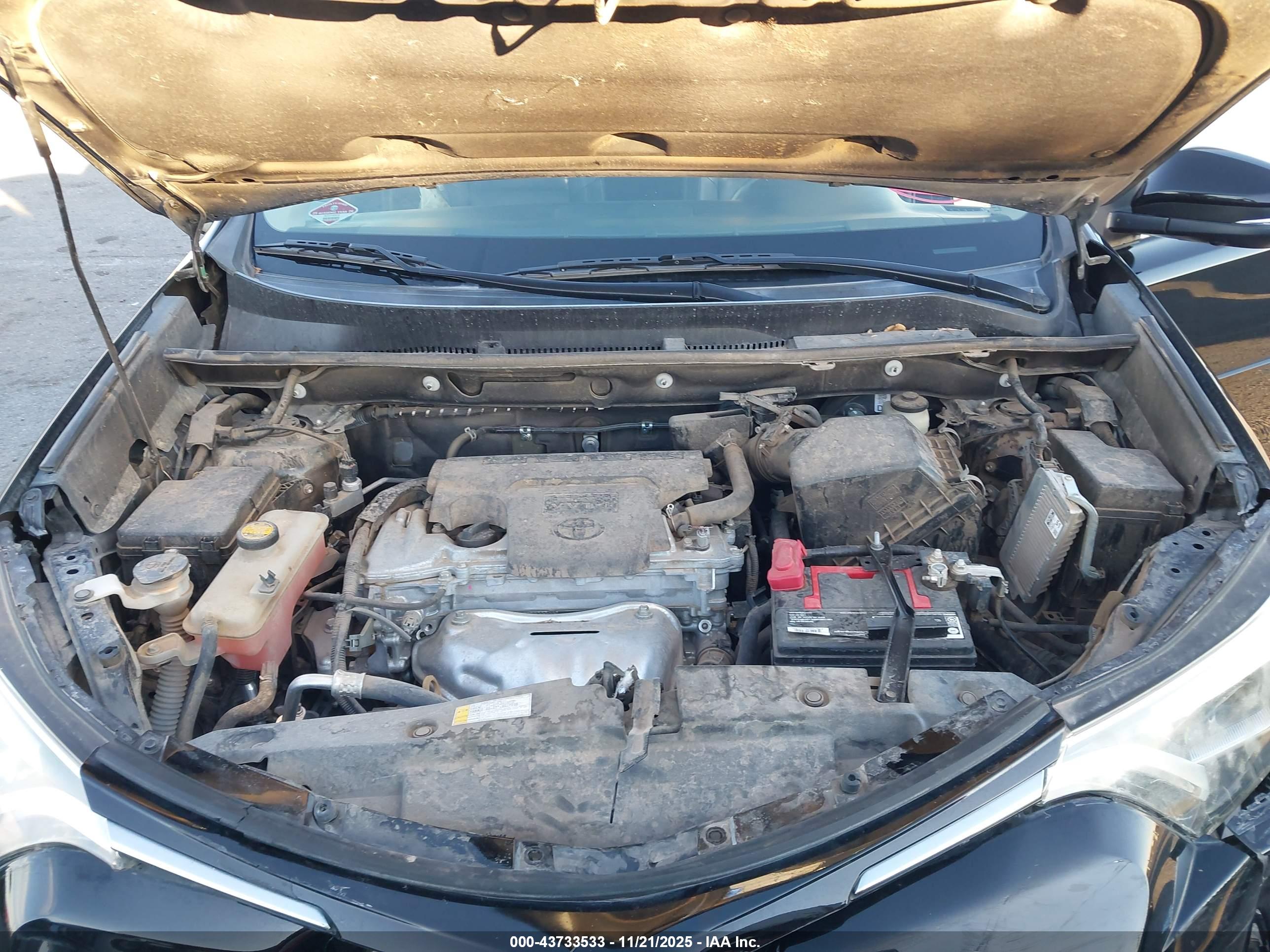 TOYOTA RAV4 image 10