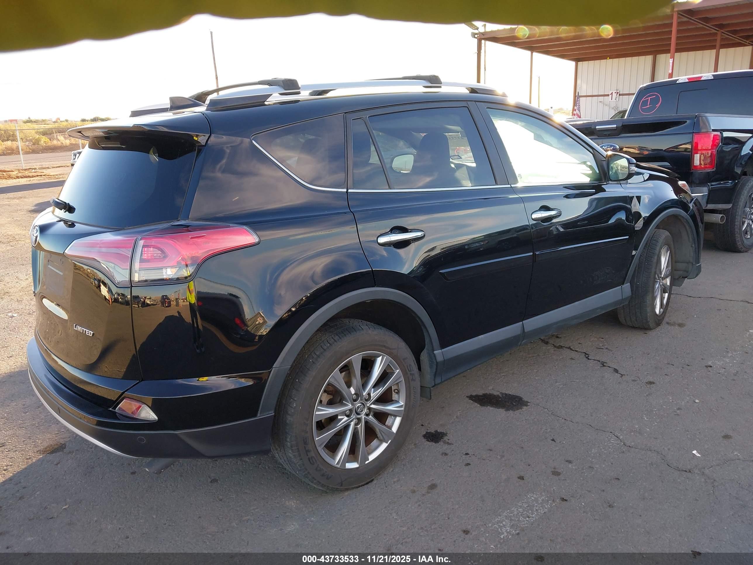 TOYOTA RAV4 image 4