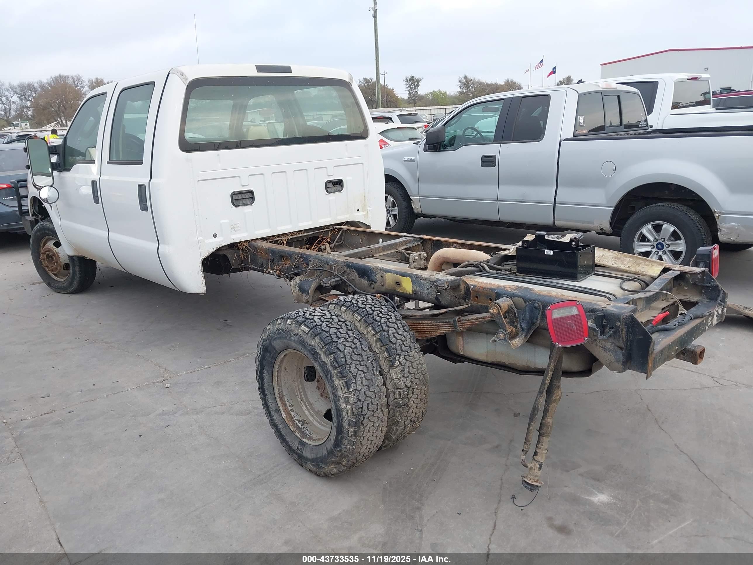 FORD F-350 image 3