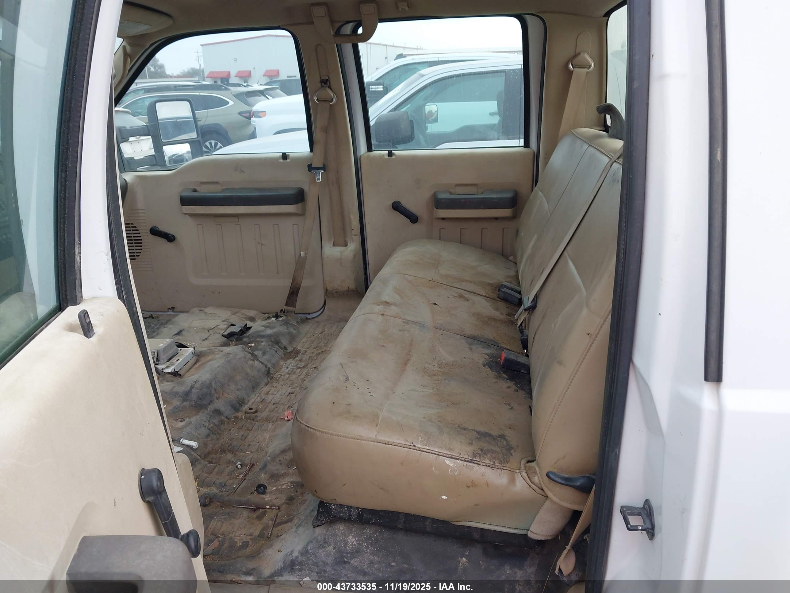 FORD F-350 image 8