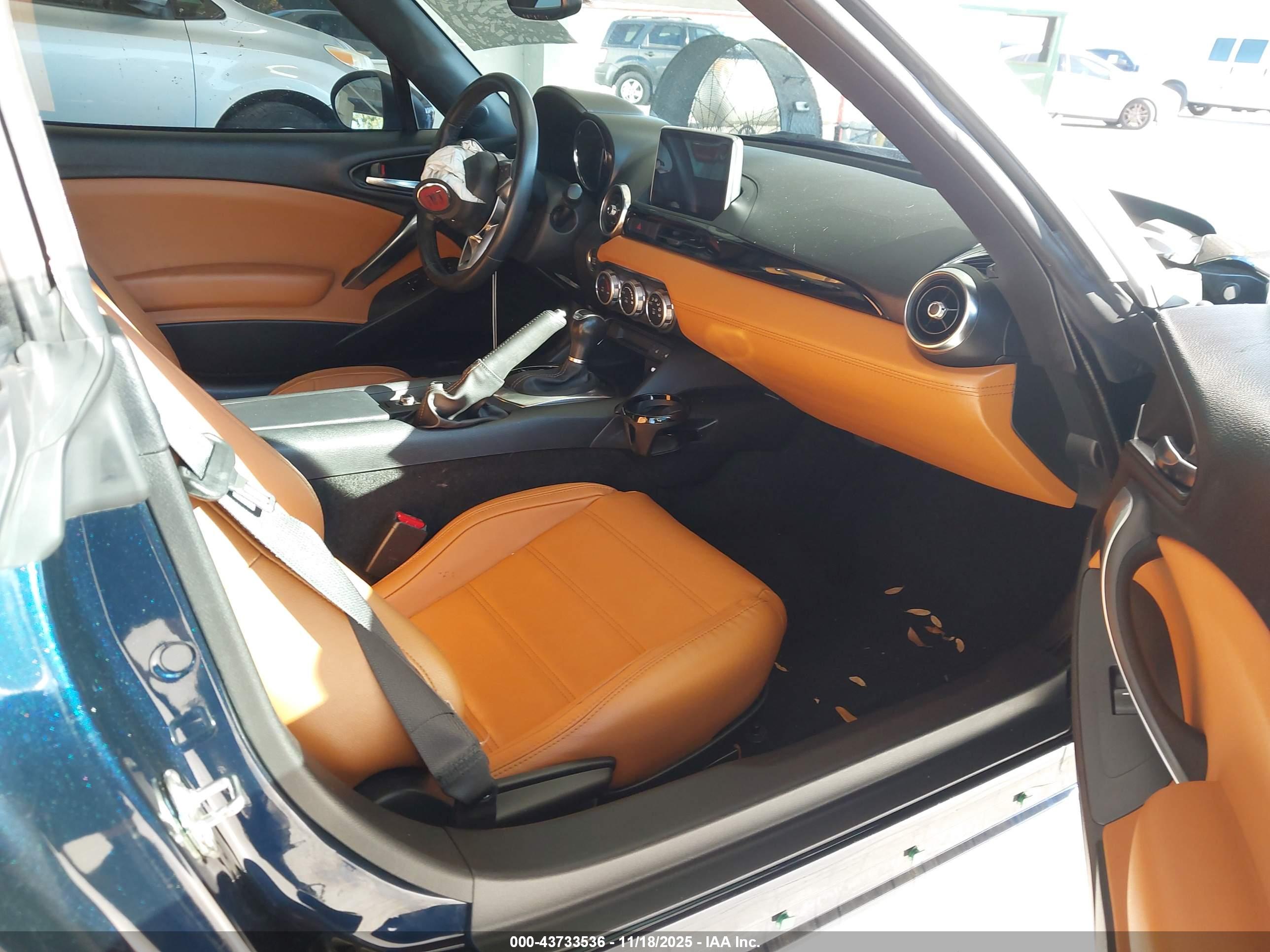 FIAT 124 image 5