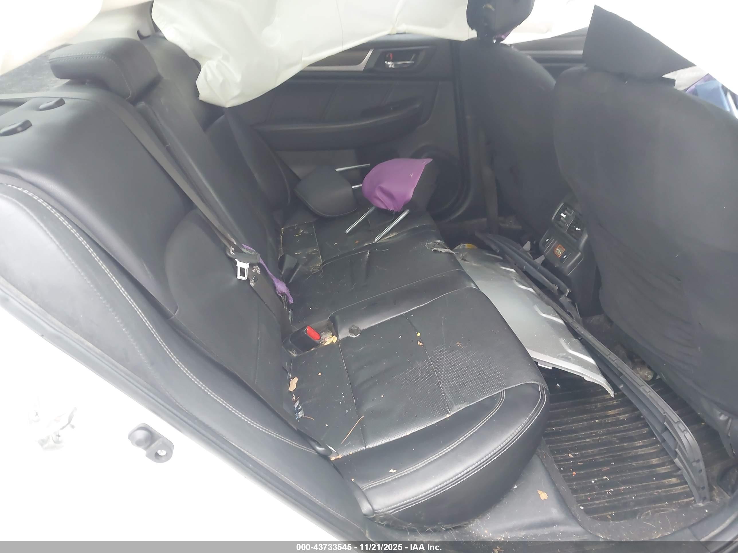 SUBARU LEGACY image 8