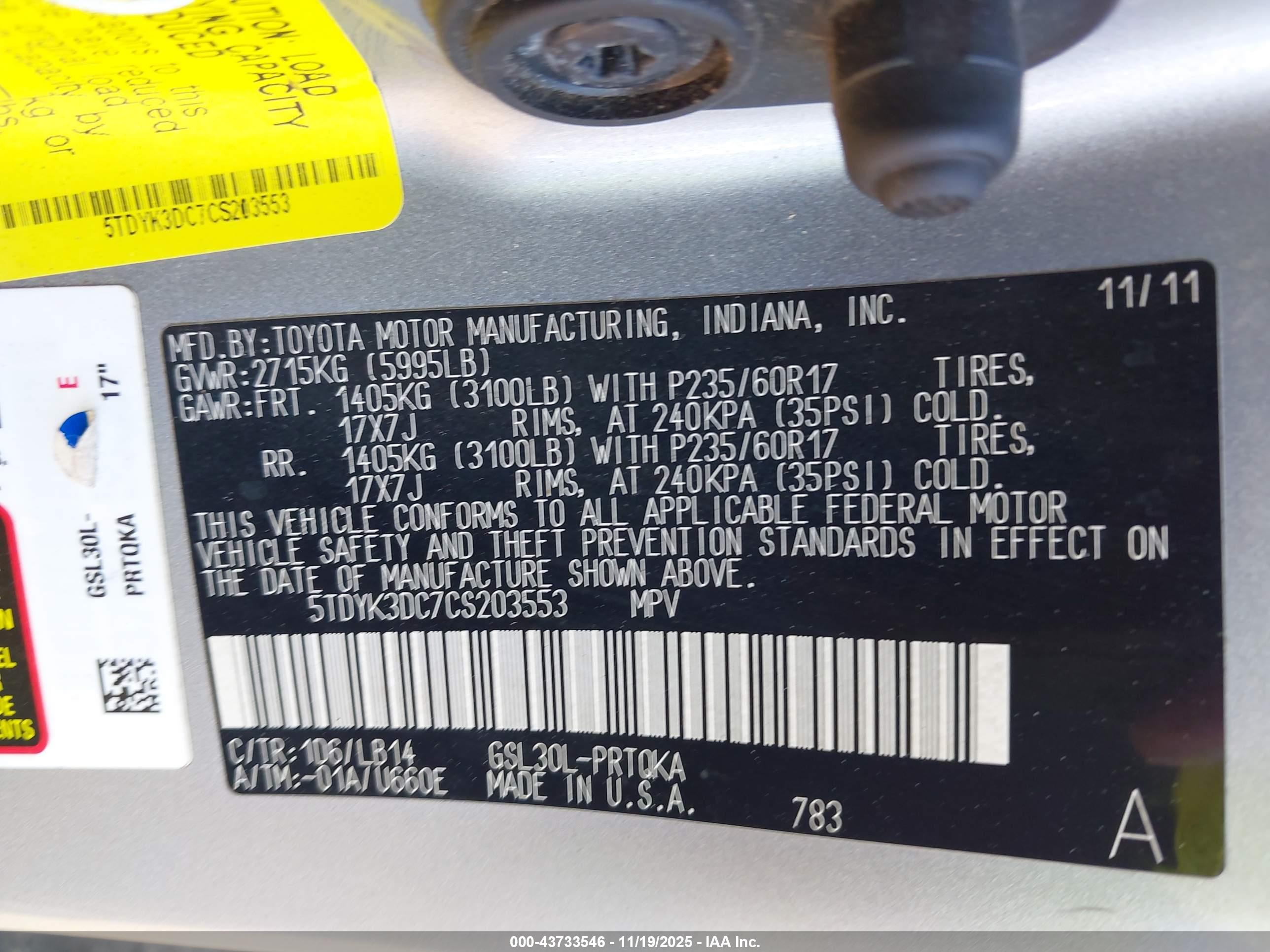 TOYOTA SIENNA image 9