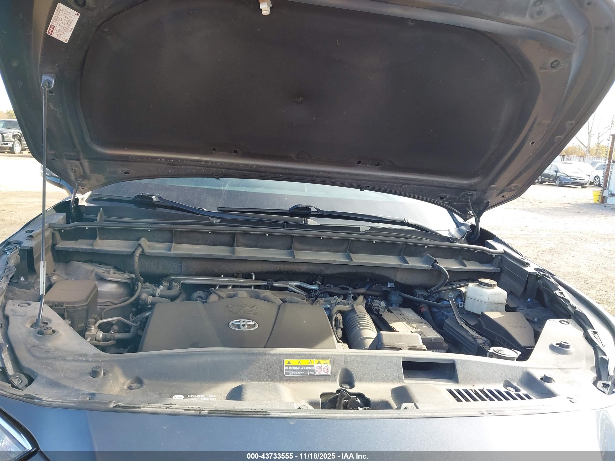 TOYOTA HIGHLANDER image 10