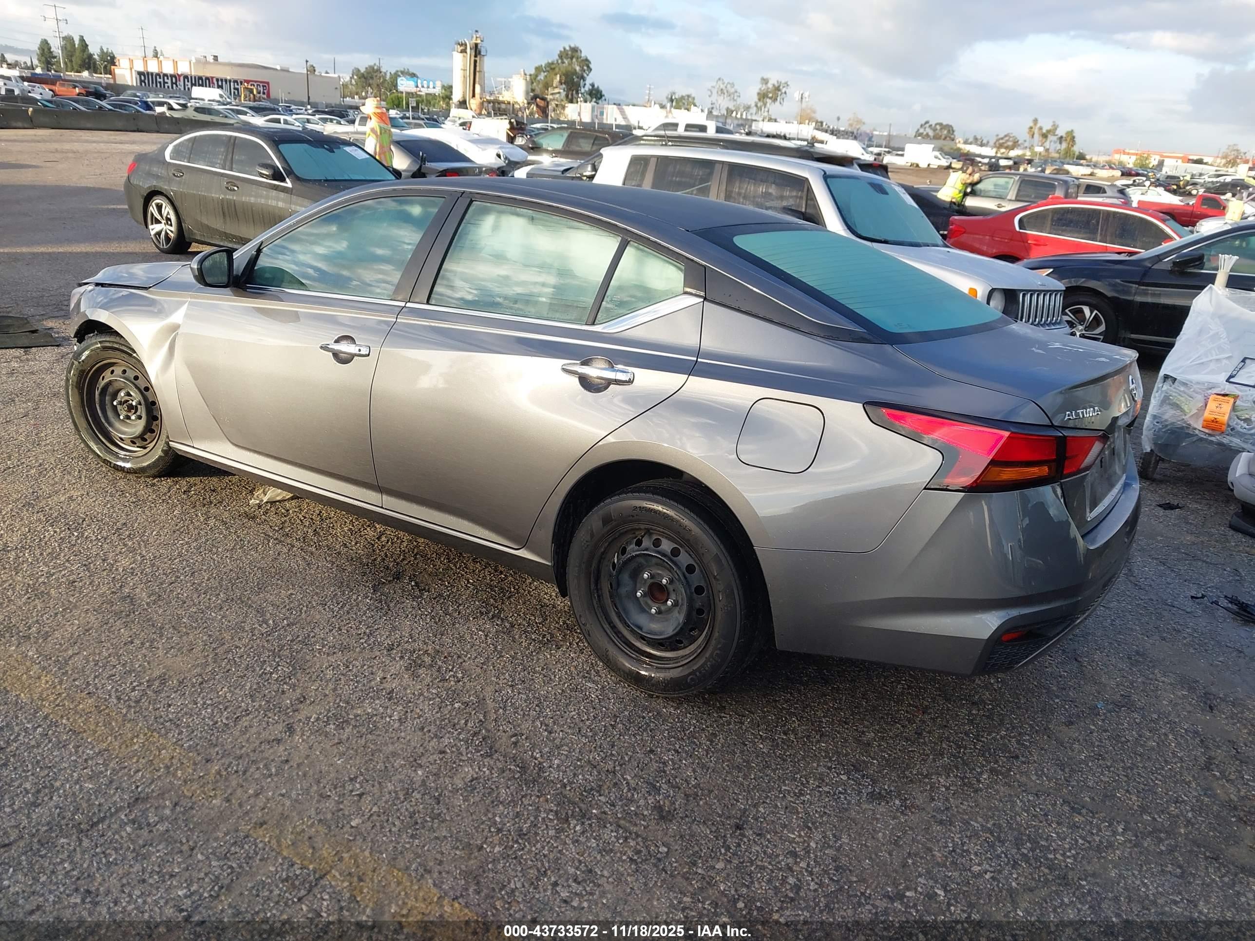 NISSAN ALTIMA image 3
