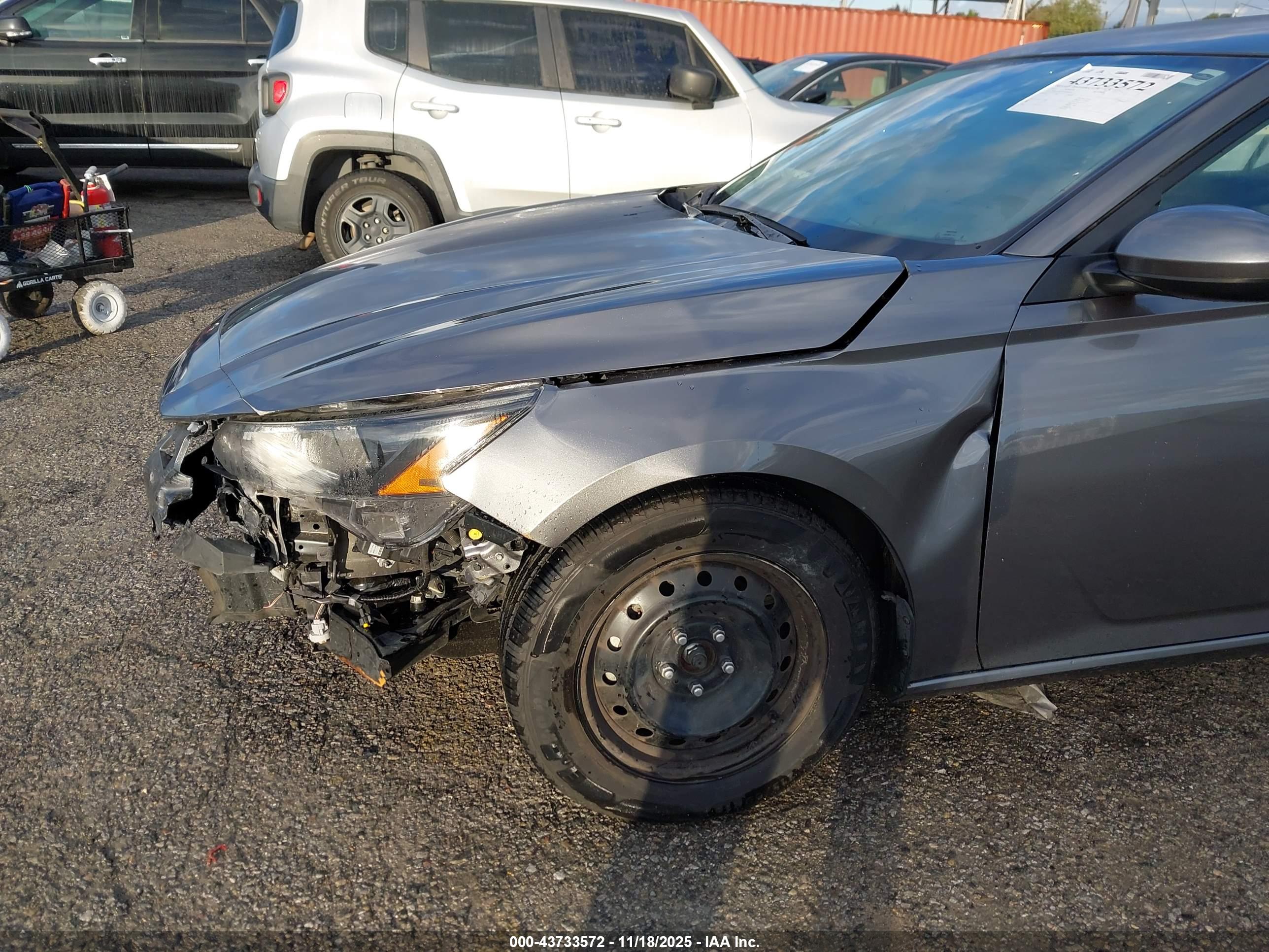 NISSAN ALTIMA image 6