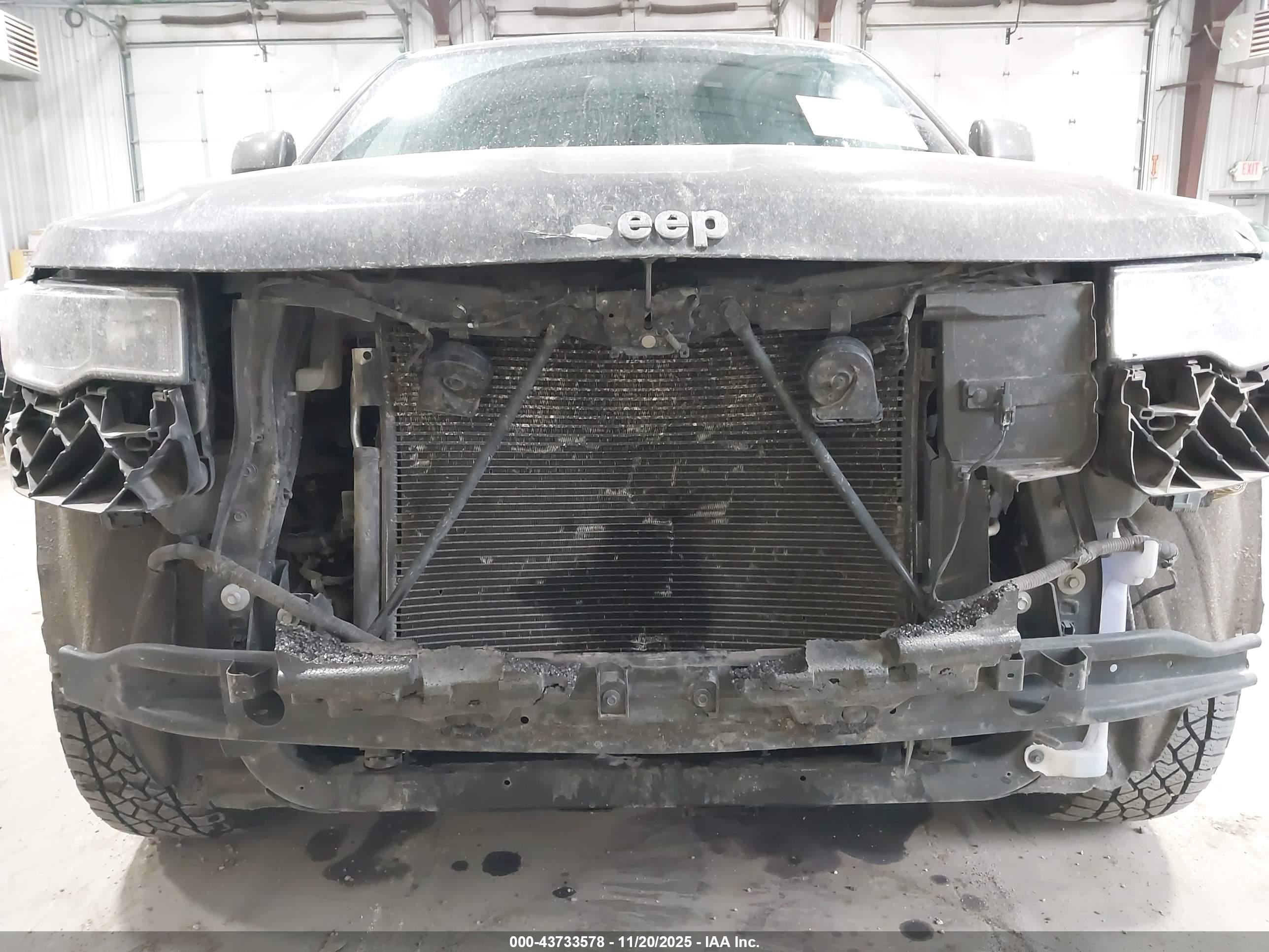 JEEP GRAND image 6