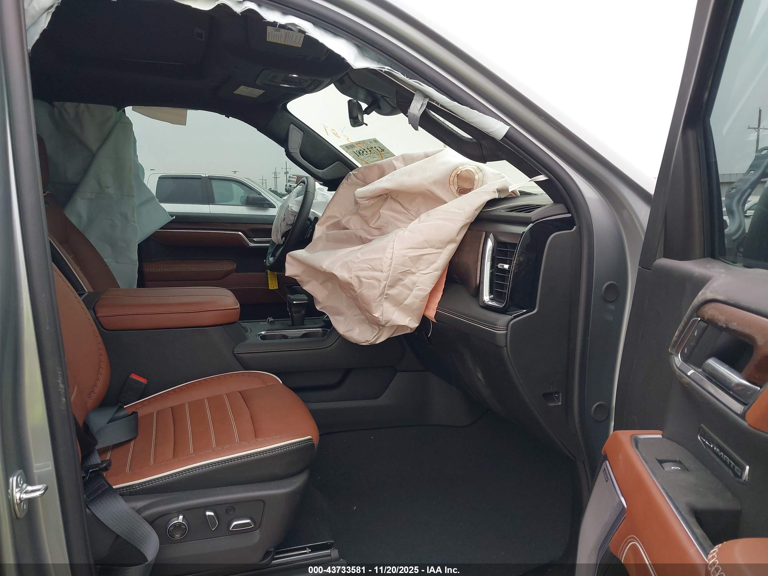 GMC SIERRA image 5