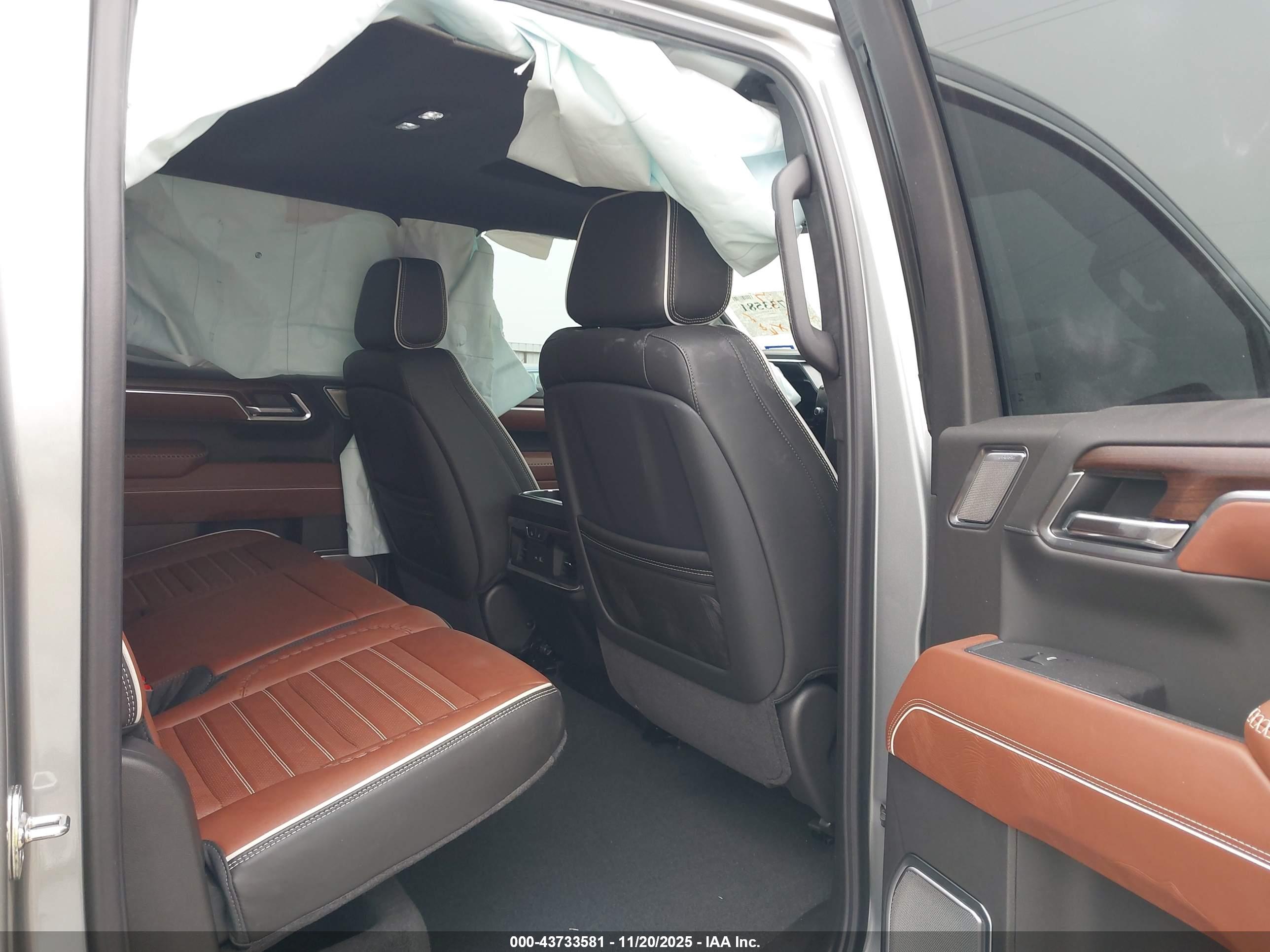 GMC SIERRA image 8