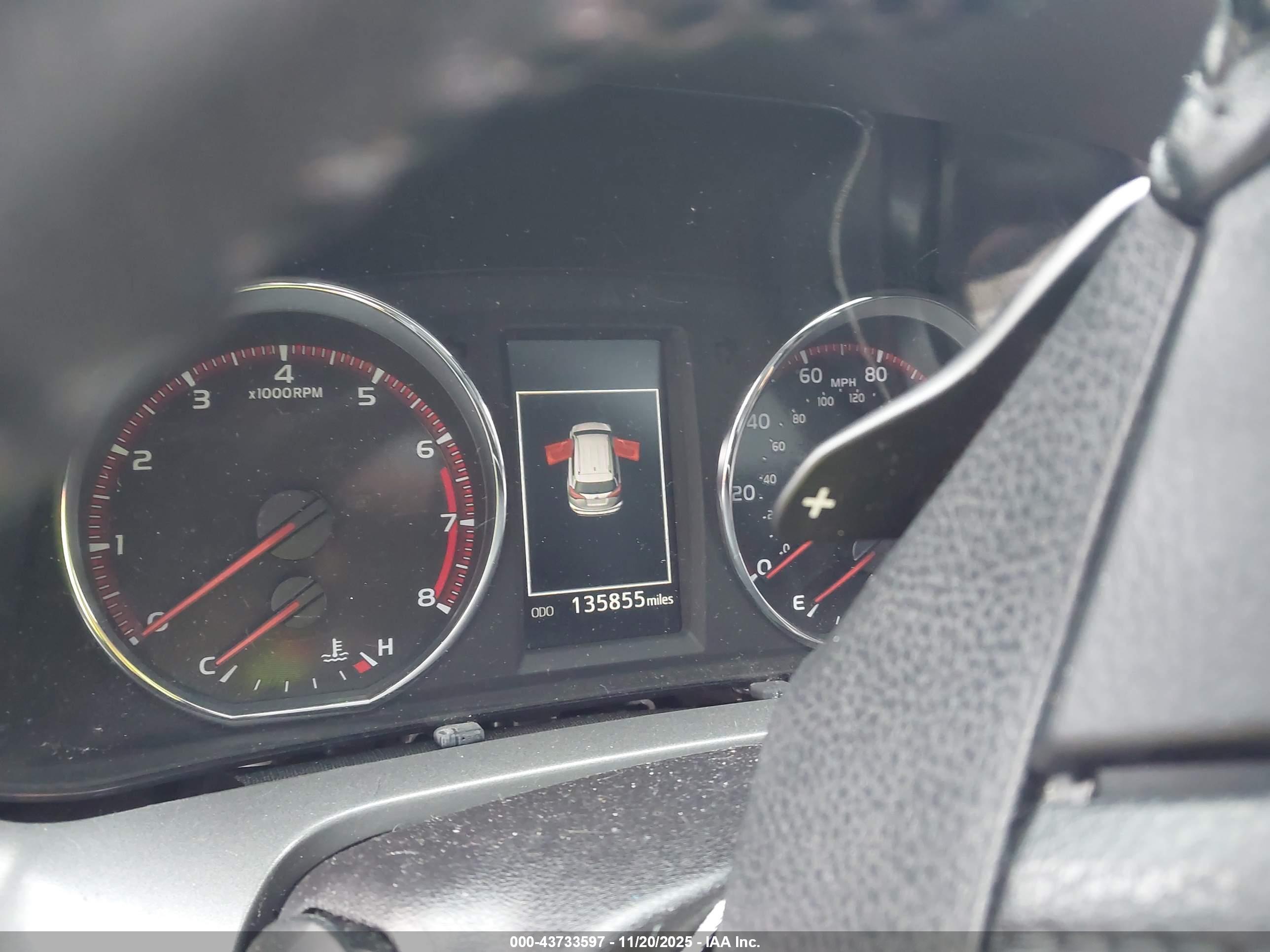 TOYOTA RAV4 image 7