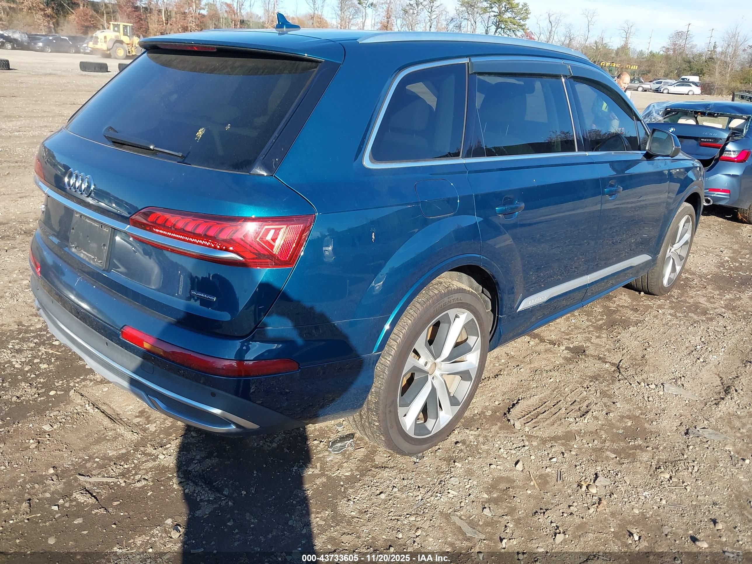 AUDI Q7 image 4
