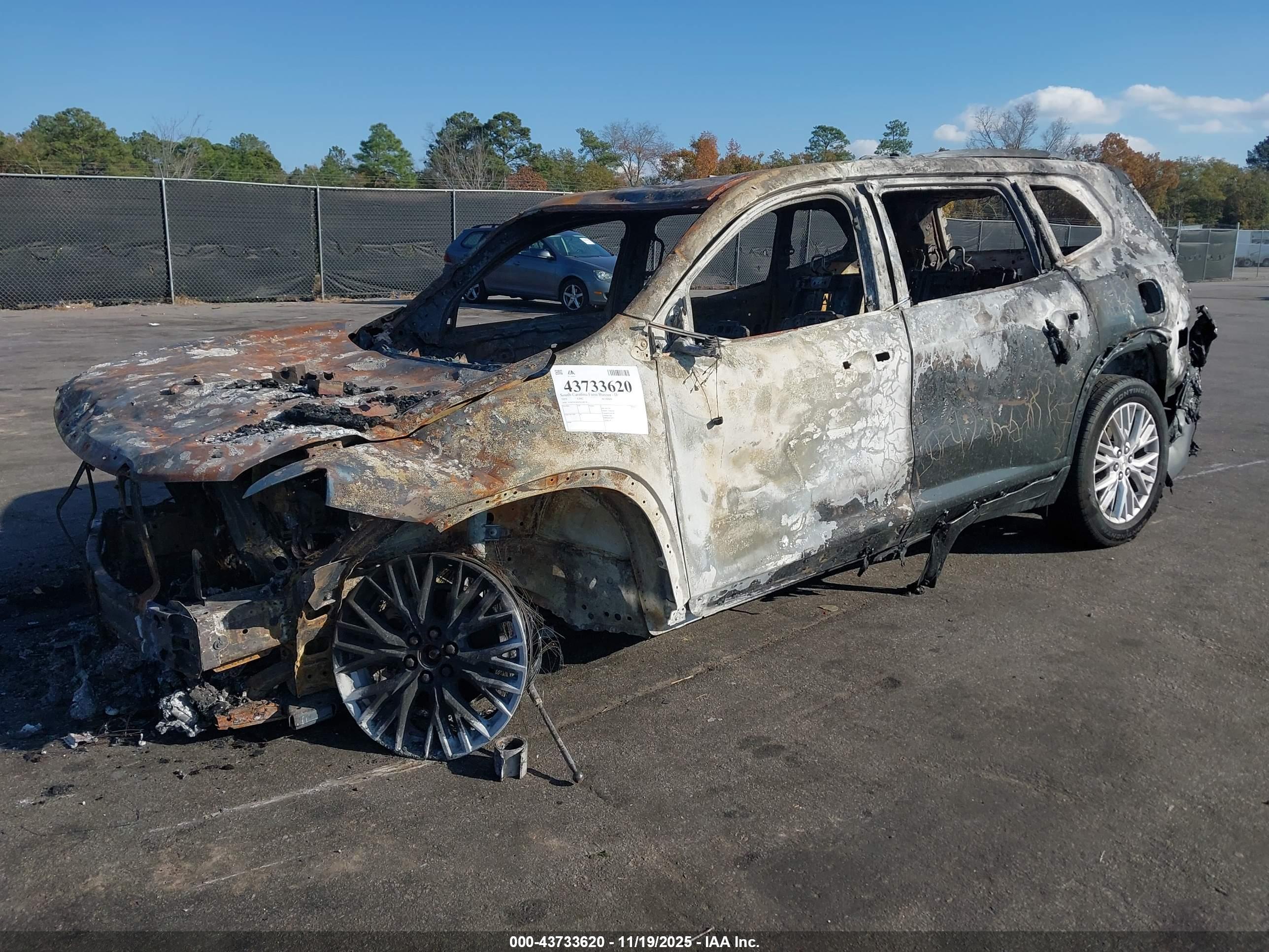 GMC ACADIA image 6