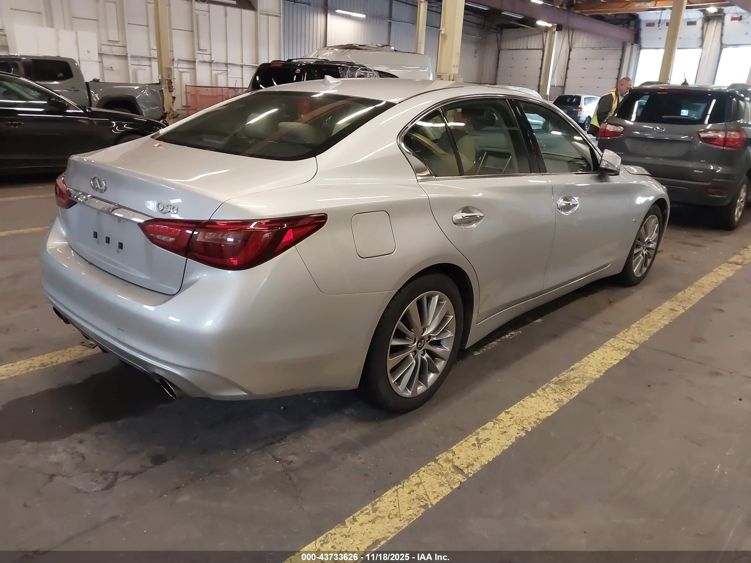 INFINITI Q50 image 4