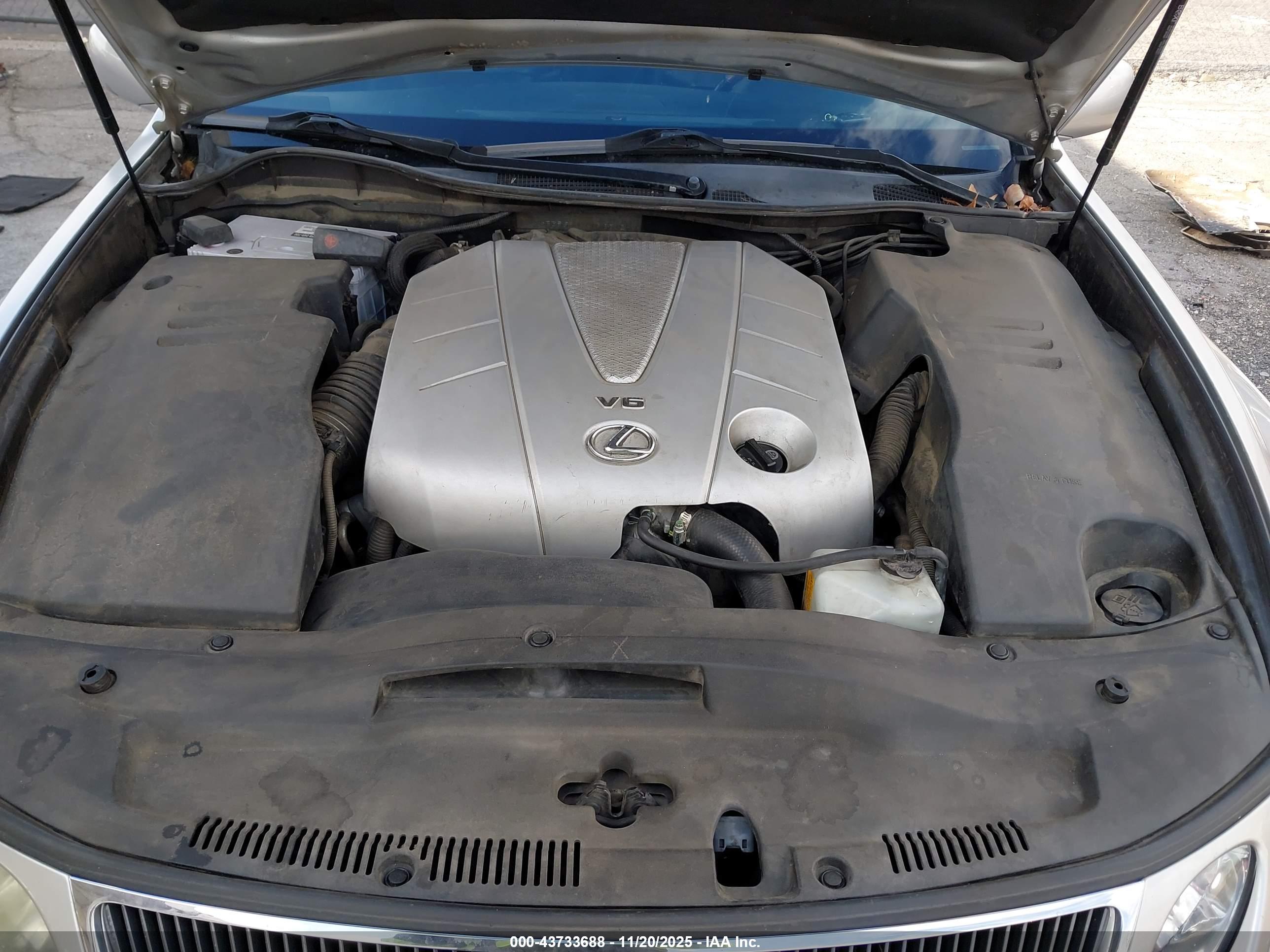 LEXUS GS image 10