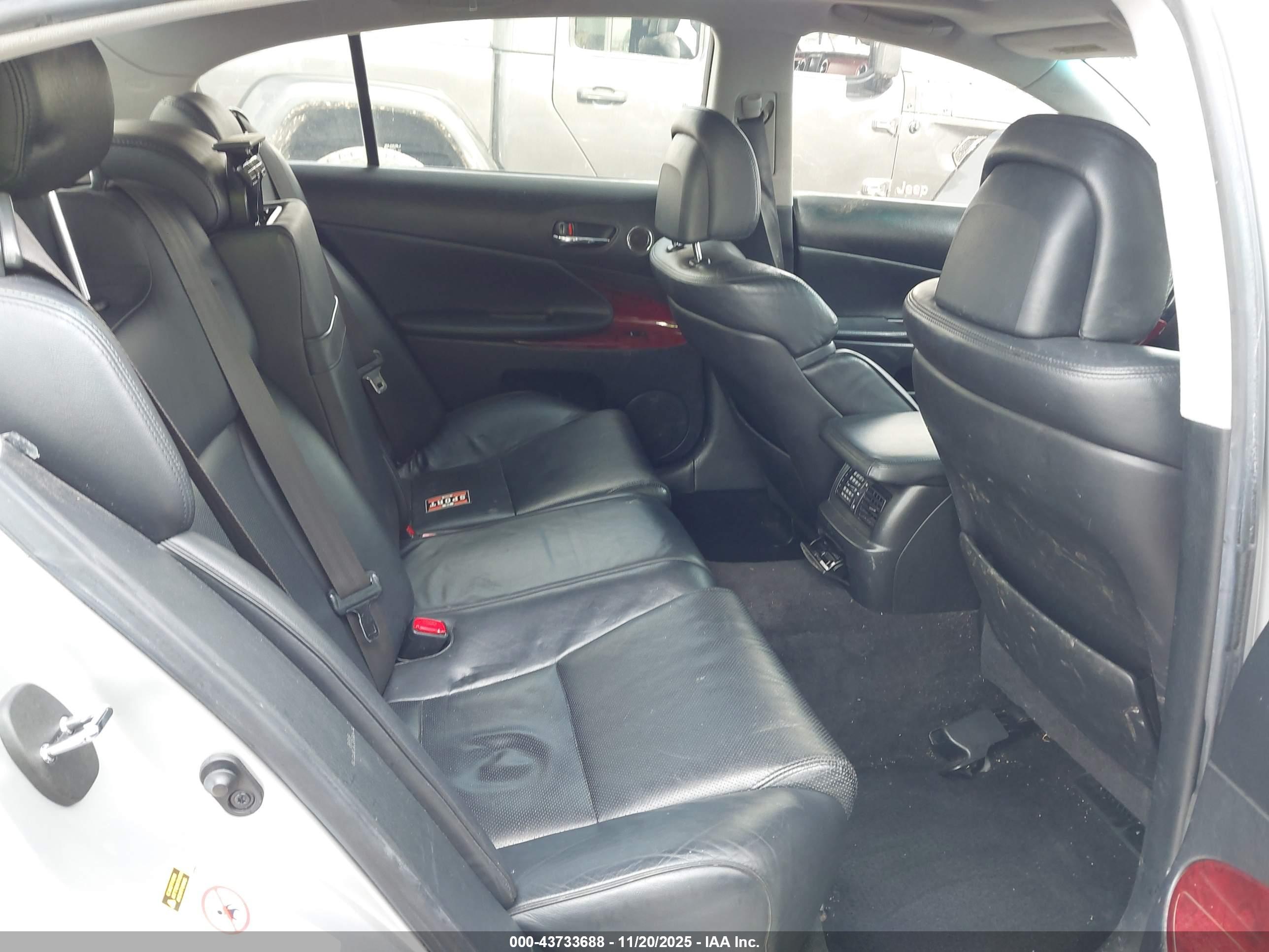 LEXUS GS image 8