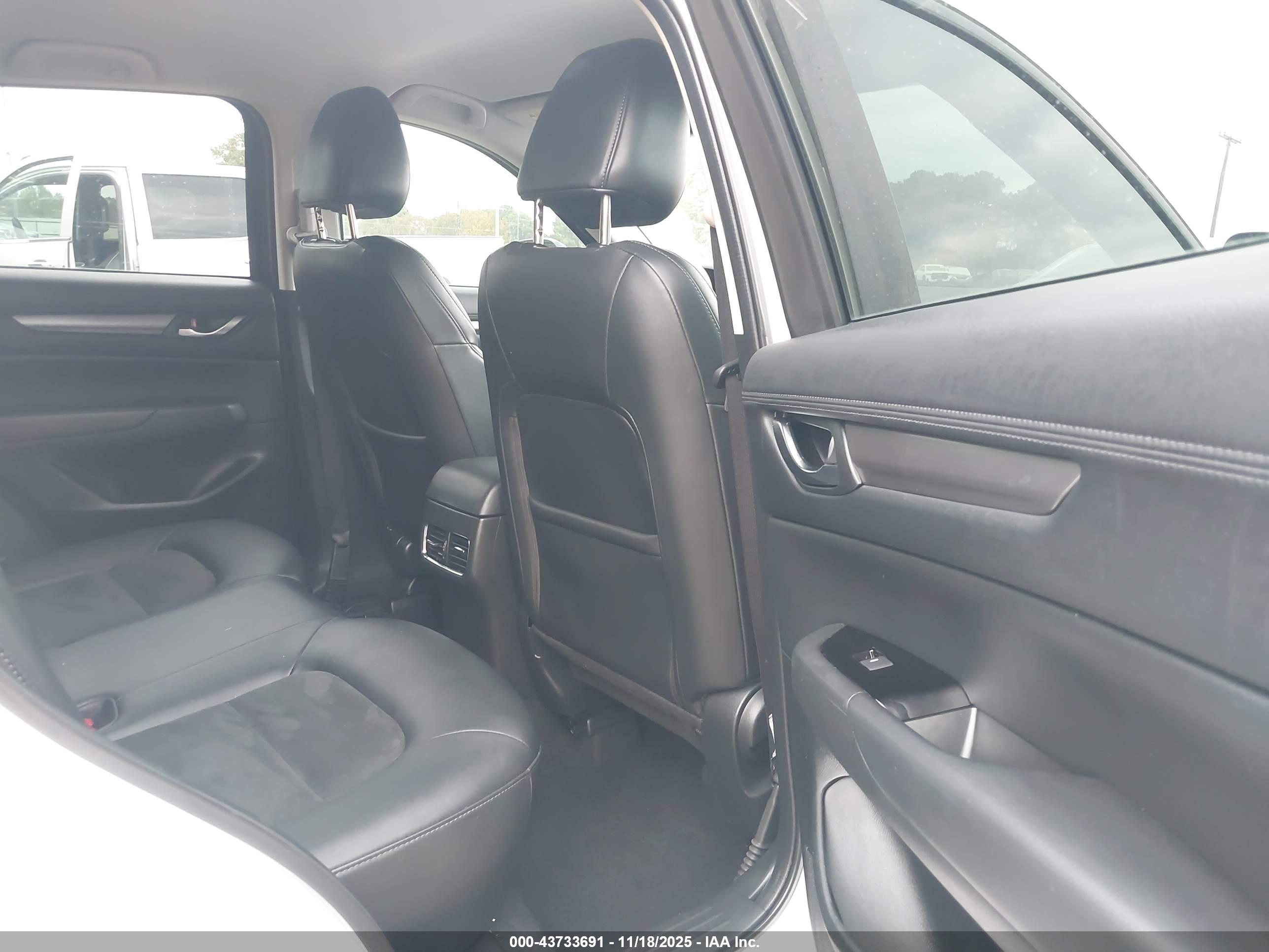 MAZDA CX-5 image 8