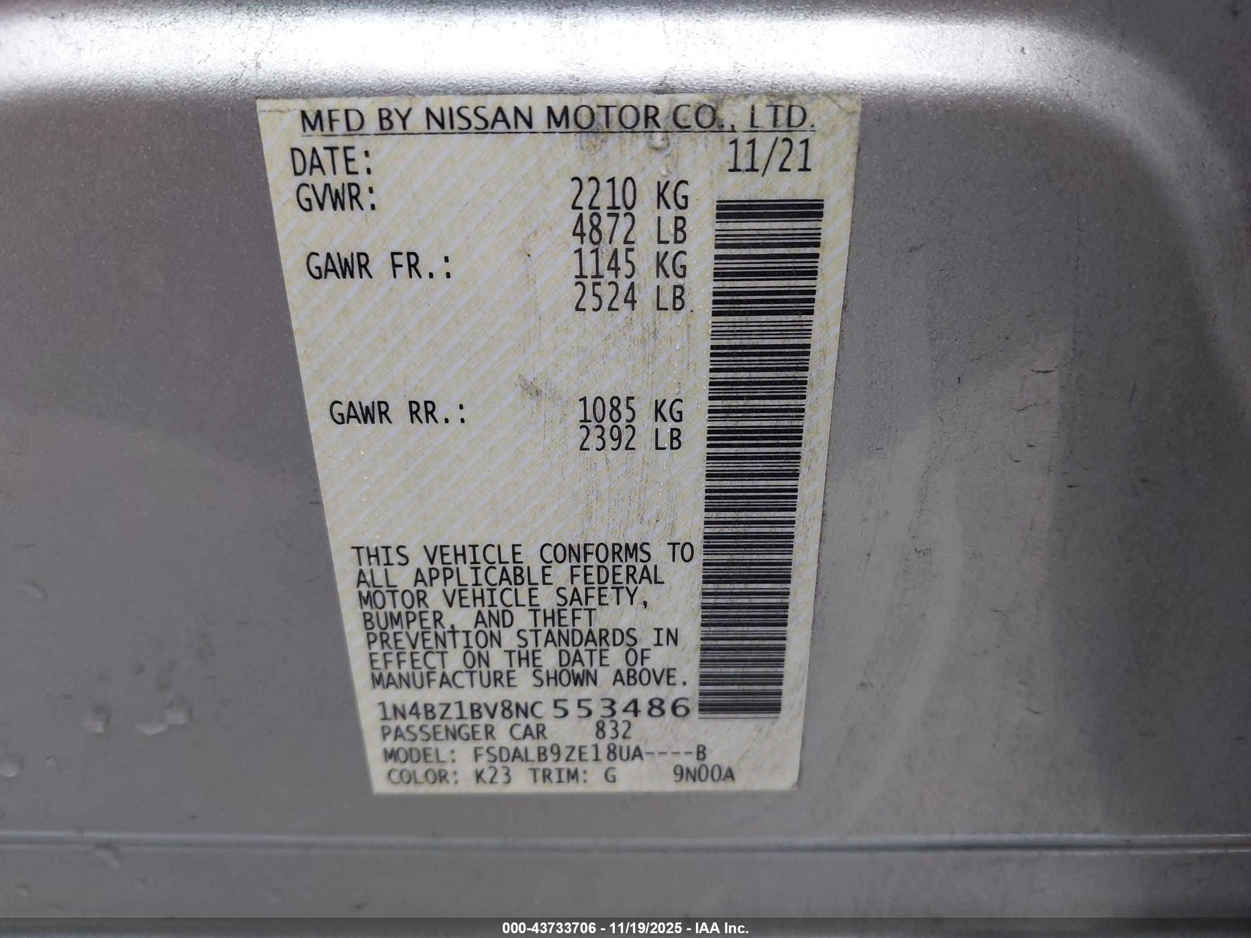 NISSAN LEAF image 9