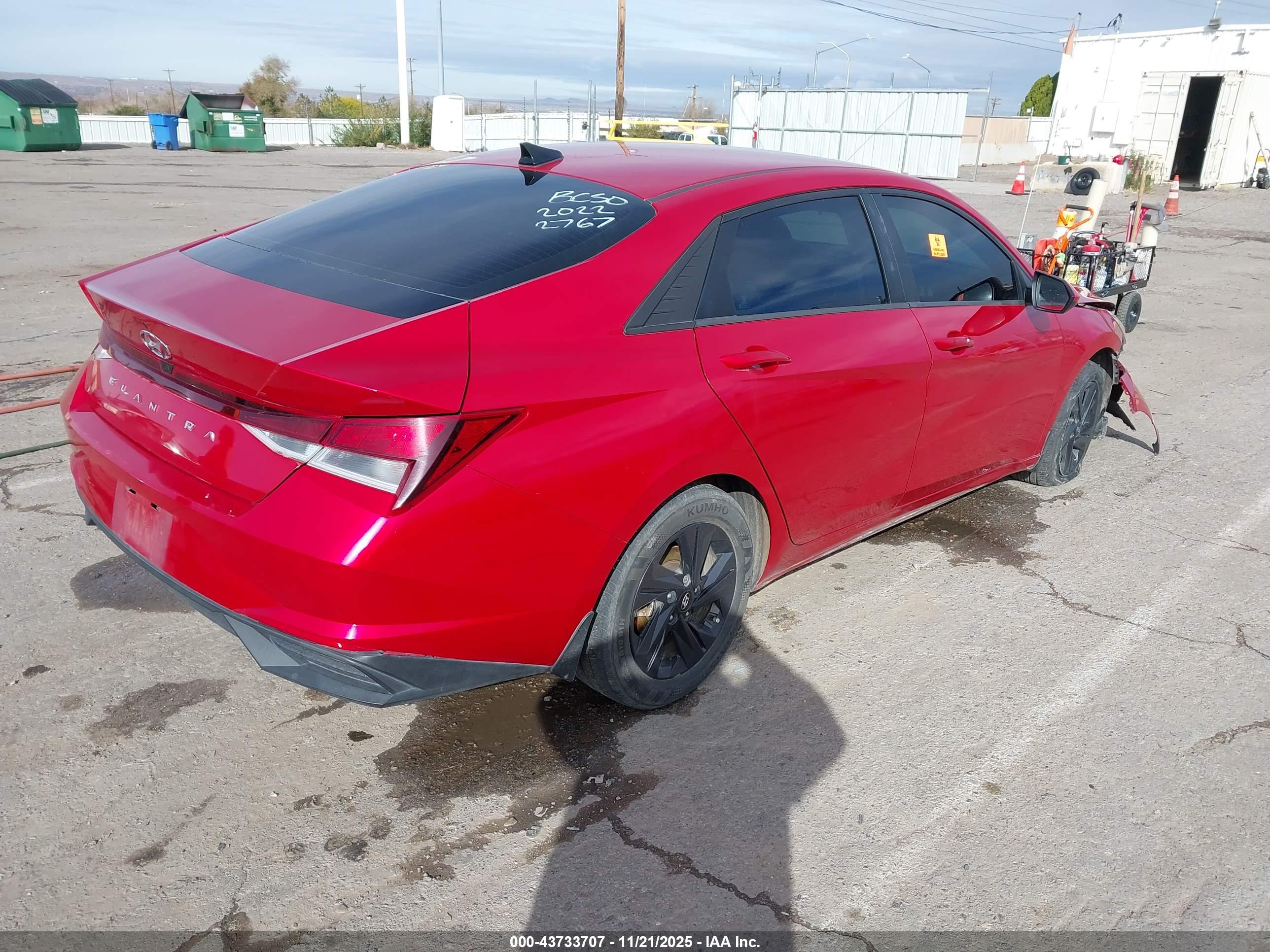 HYUNDAI ELANTRA image 4