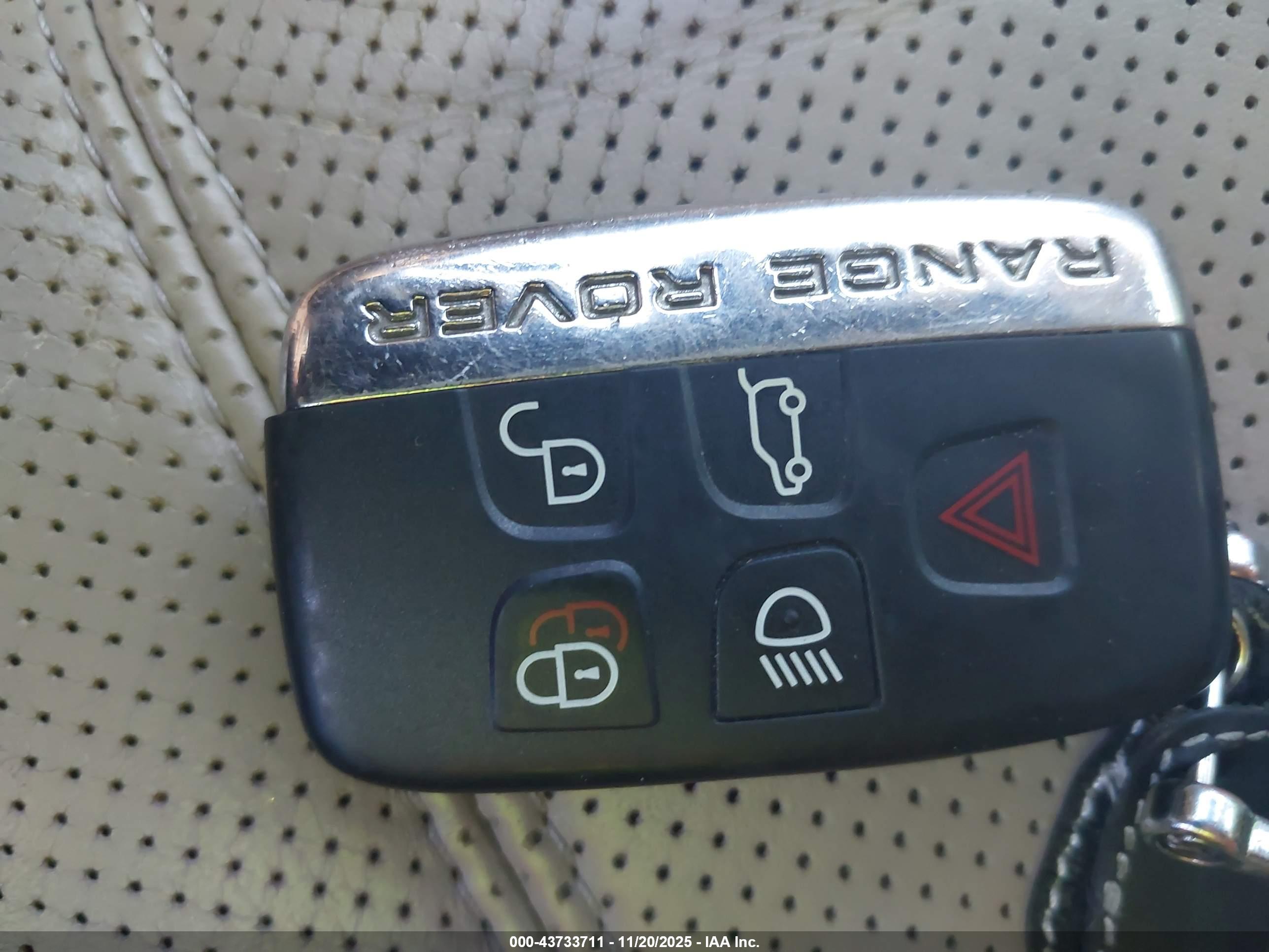 LAND ROVER image 11
