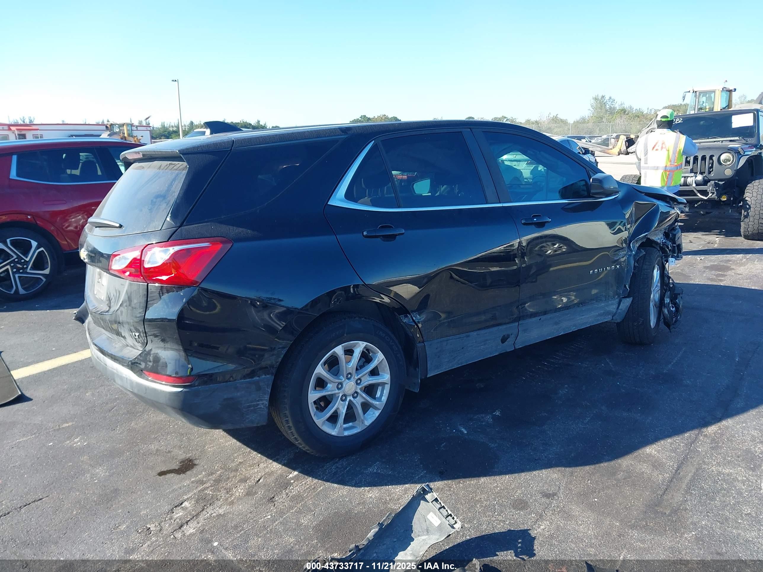 CHEVROLET EQUINOX image 4
