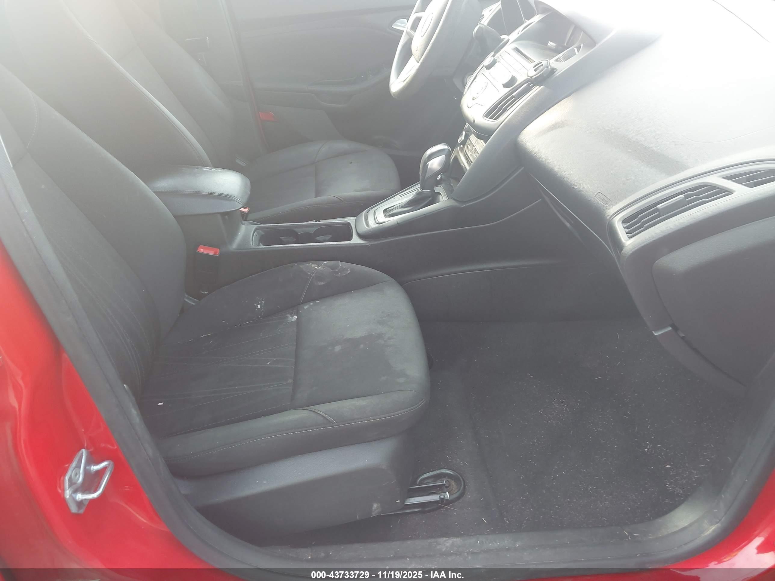 FORD FOCUS image 5