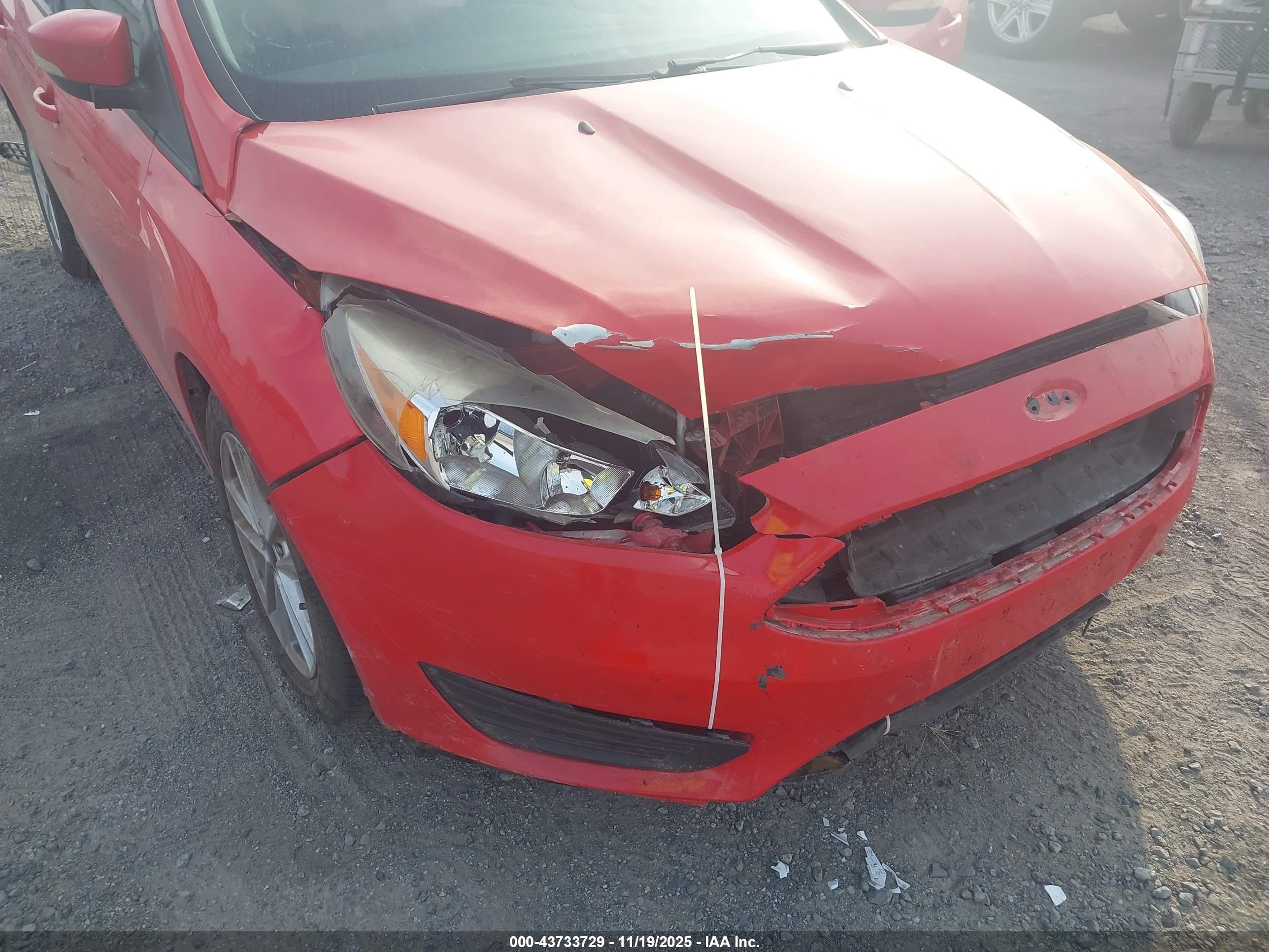 FORD FOCUS image 6