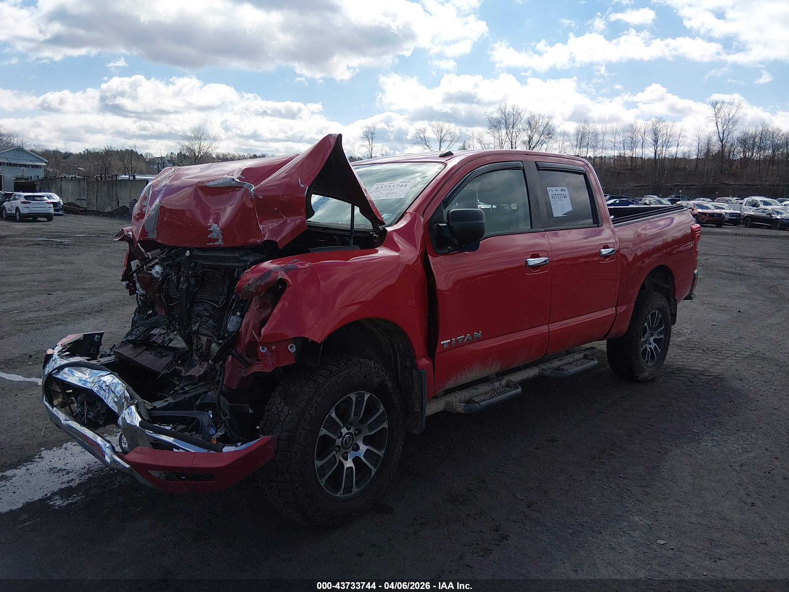 NISSAN TITAN image 2