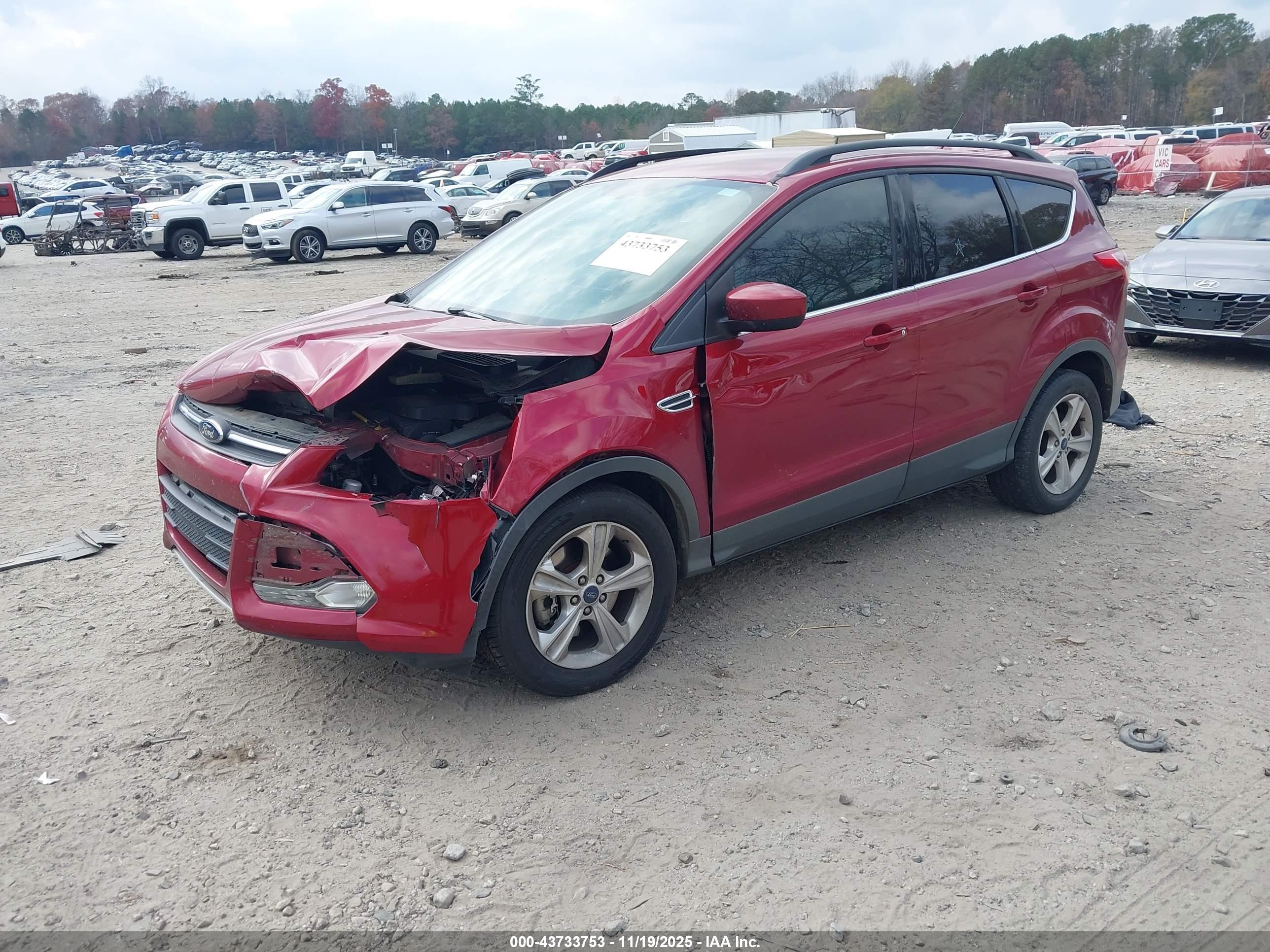 FORD ESCAPE image 2