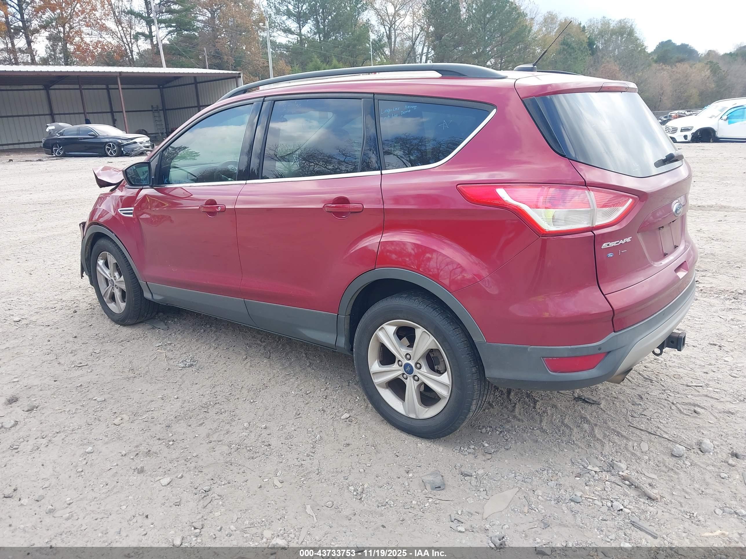 FORD ESCAPE image 3