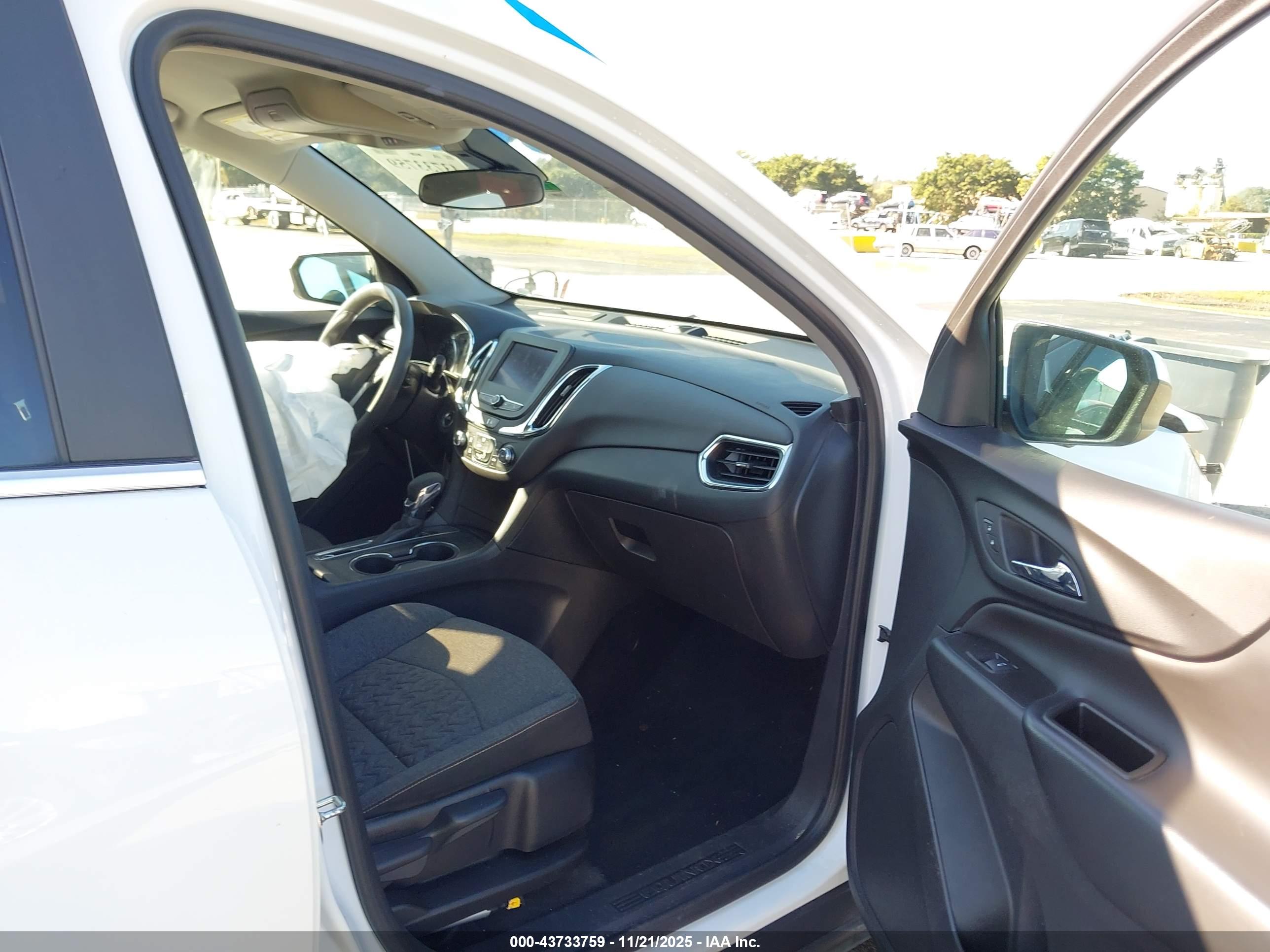 CHEVROLET EQUINOX image 5