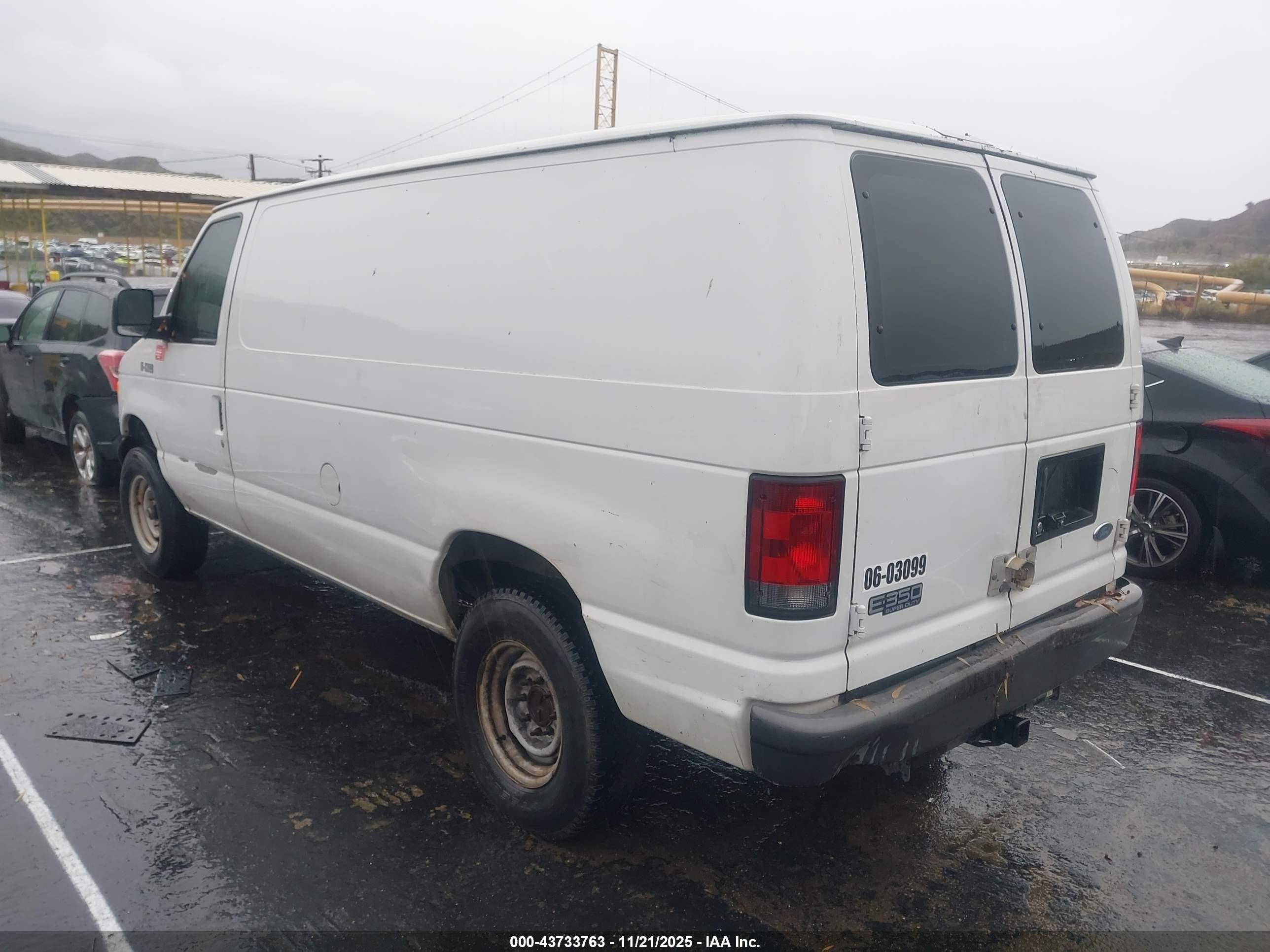 FORD E-350 image 3