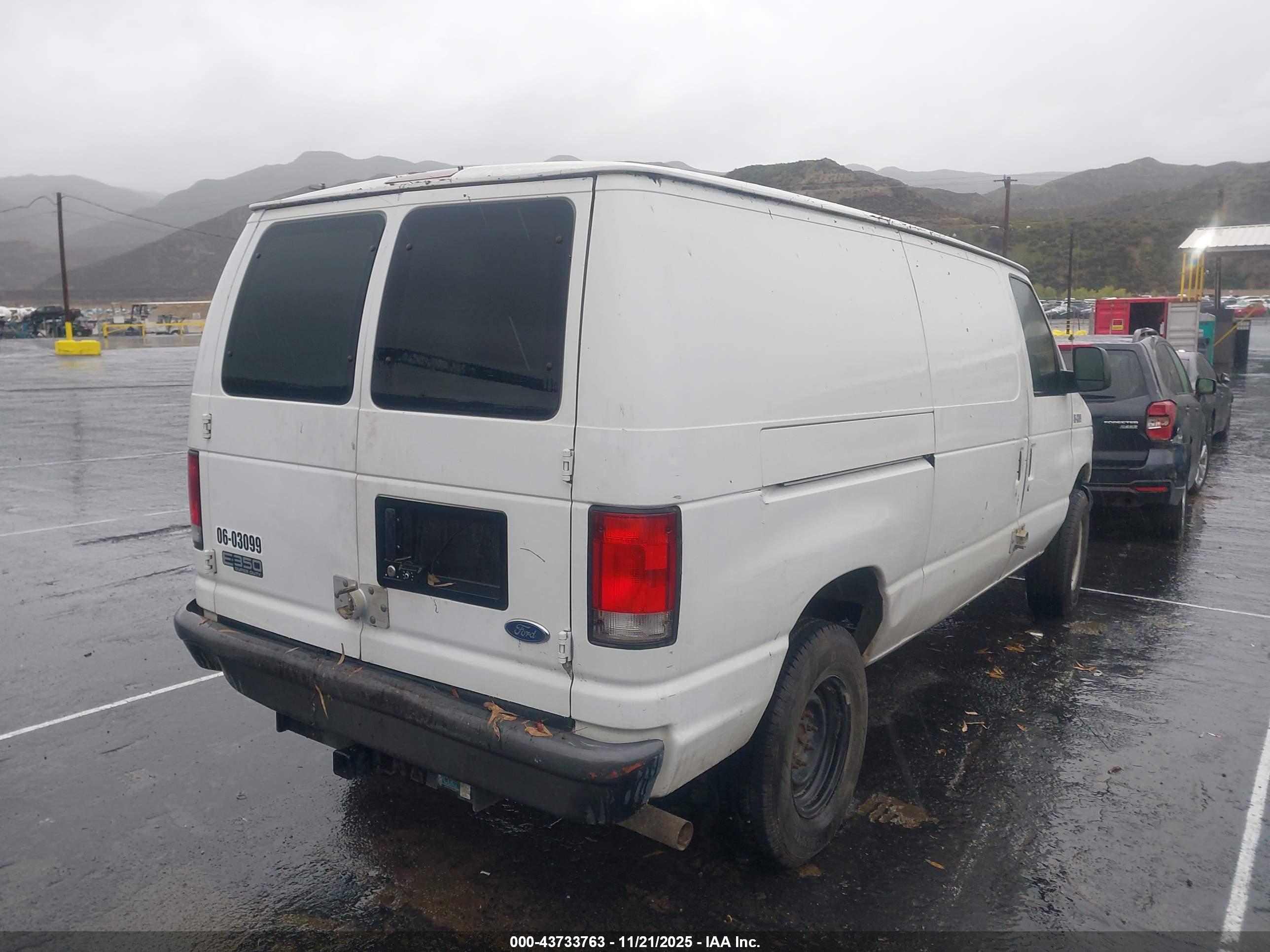 FORD E-350 image 4