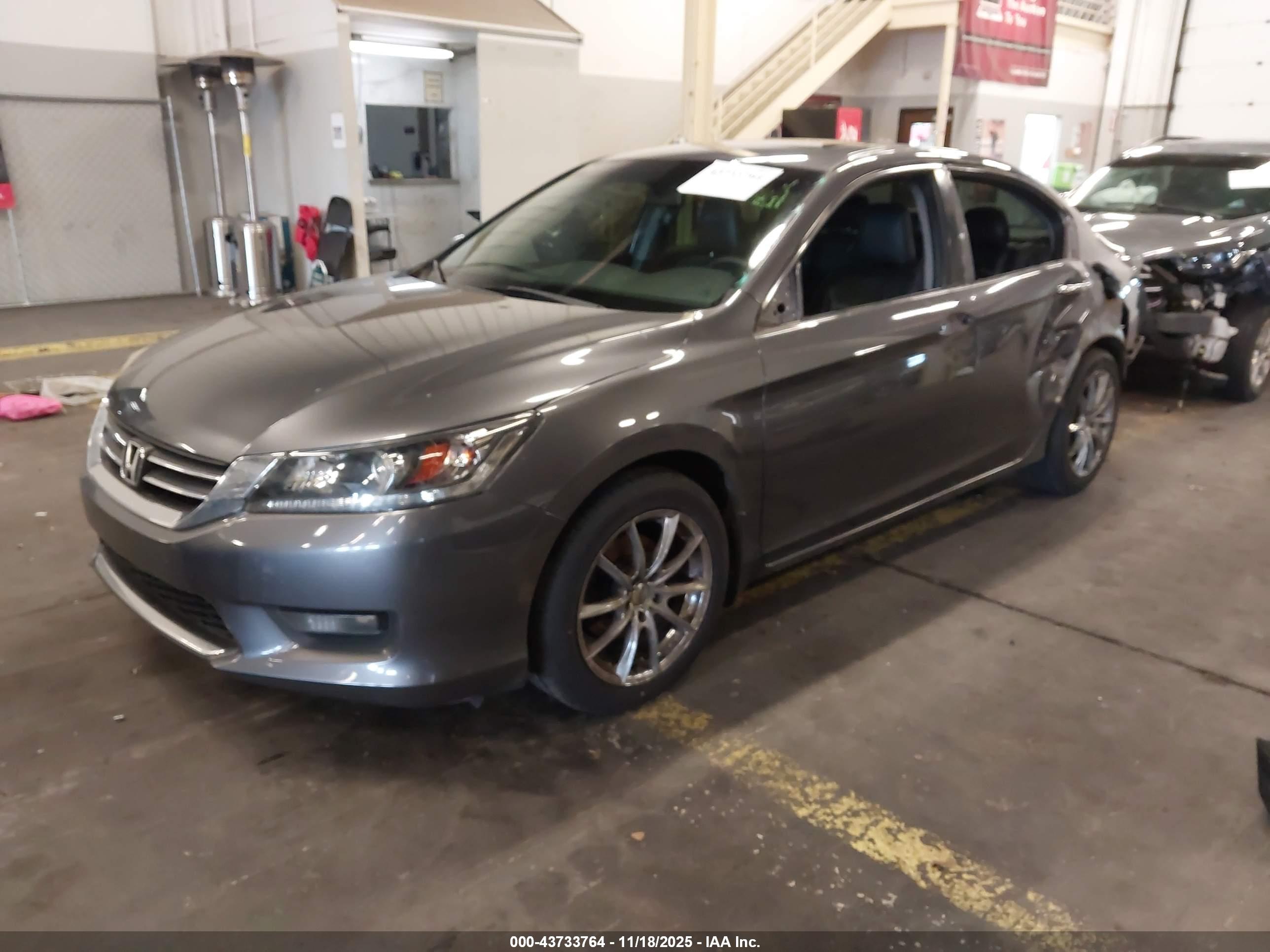 HONDA ACCORD image 2